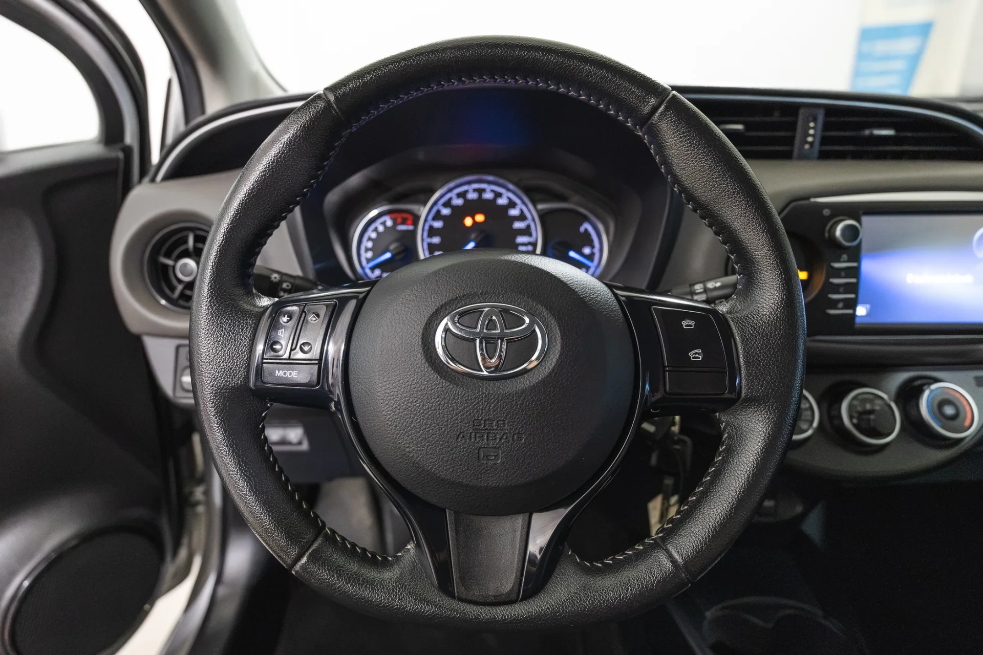 Toyota Yaris 1.0 VVT-i Comfort 10