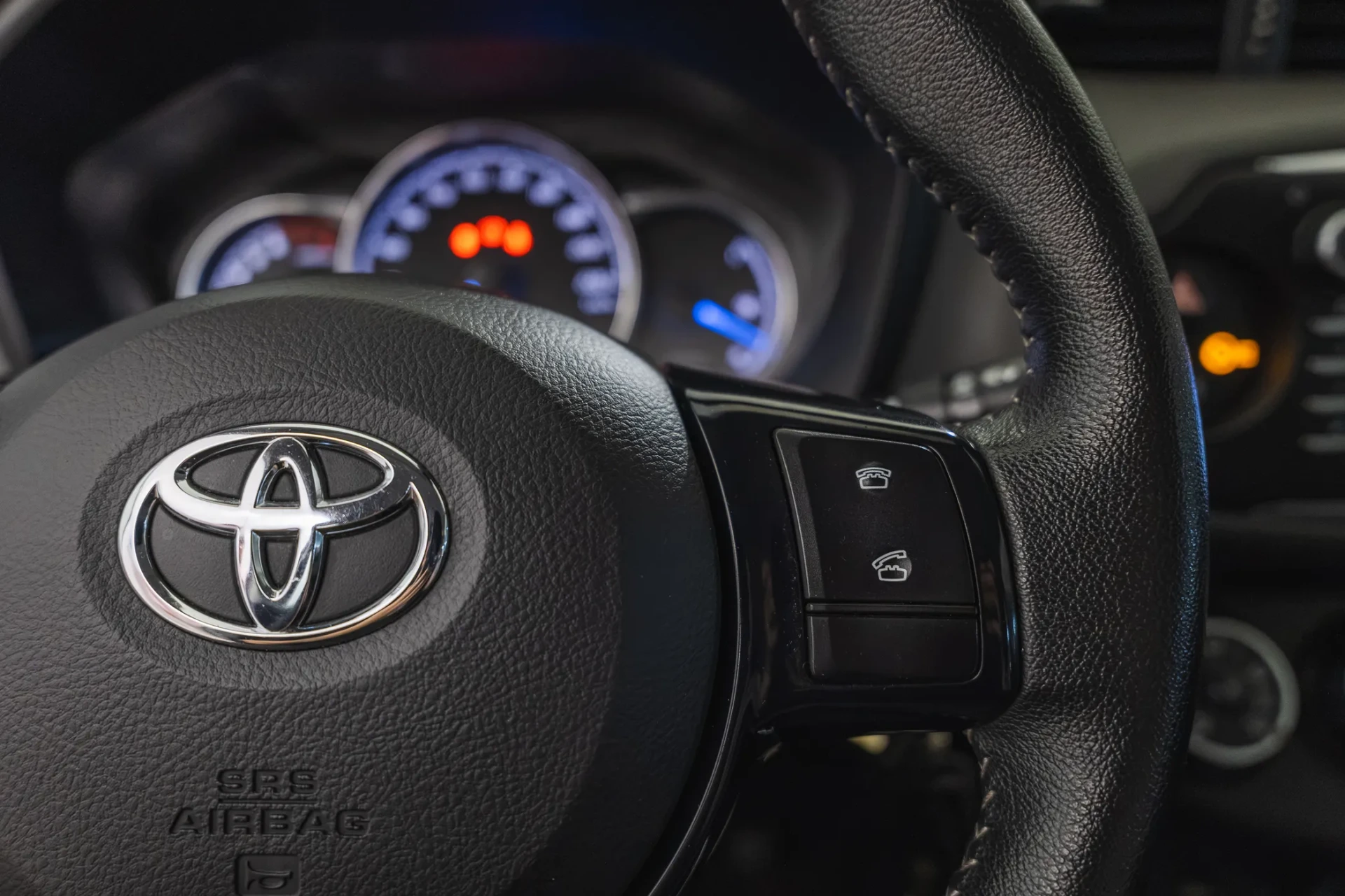 Toyota Yaris 1.0 VVT-i Comfort 13