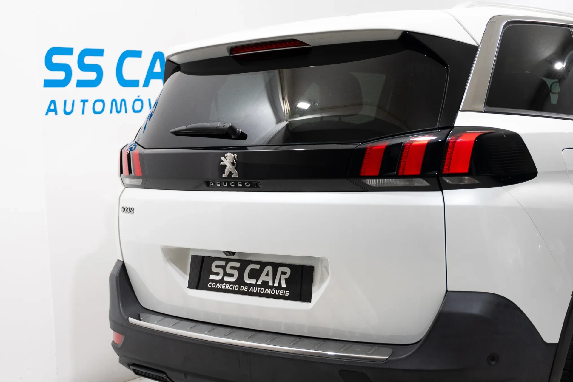 Peugeot 5008 1.2 PureTech Allure EAT8 7