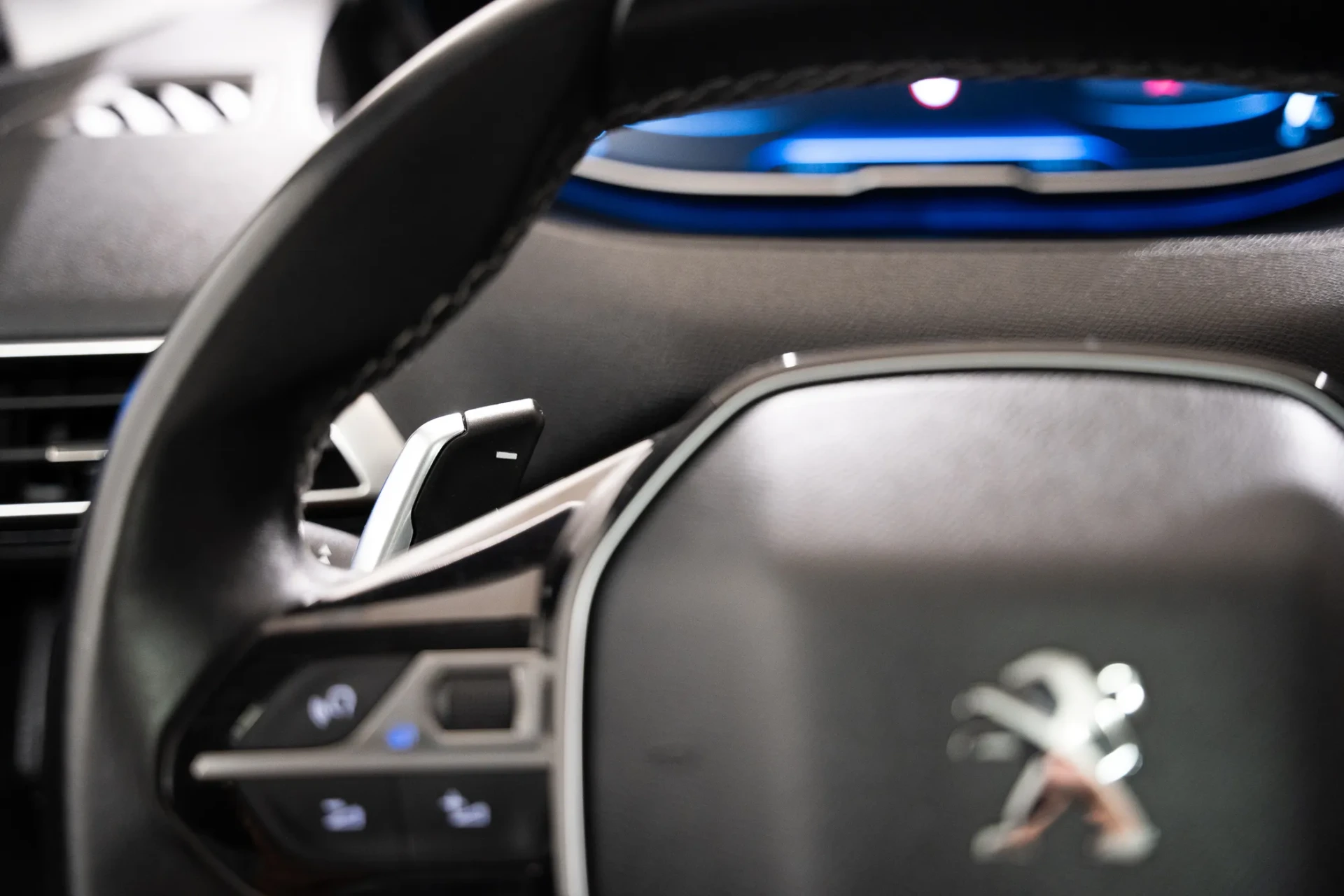 Peugeot 5008 1.2 PureTech Allure EAT8 13
