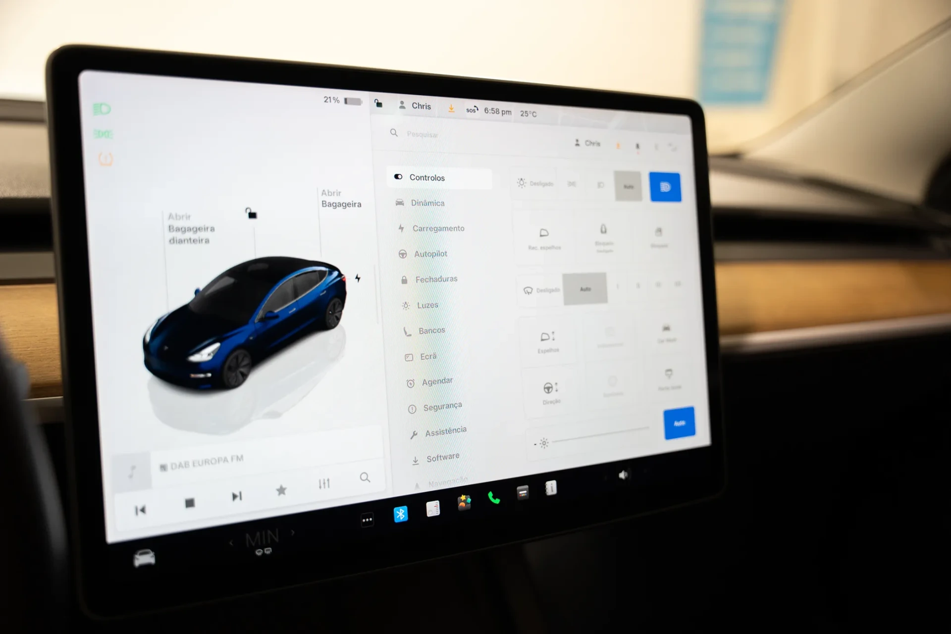Tesla Model 3 Long-Range Dual Motor AWD 12