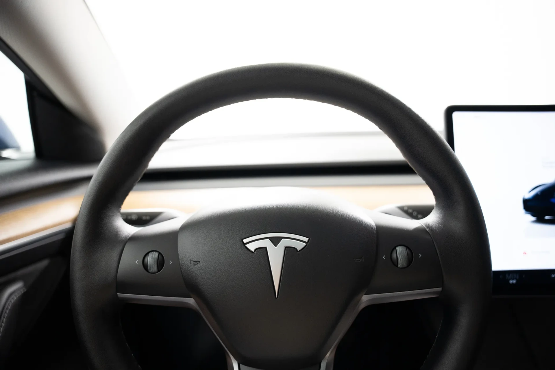 Tesla Model 3 Long-Range Dual Motor AWD 15