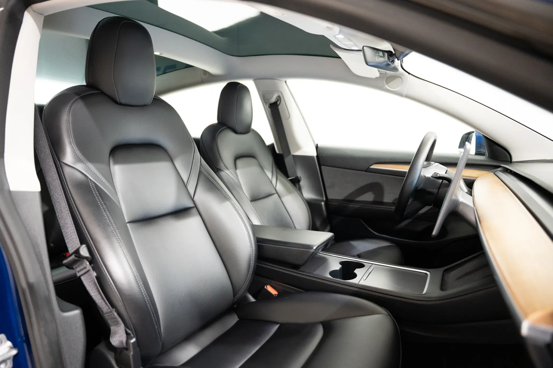 Tesla Model 3 Long-Range Dual Motor AWD 21
