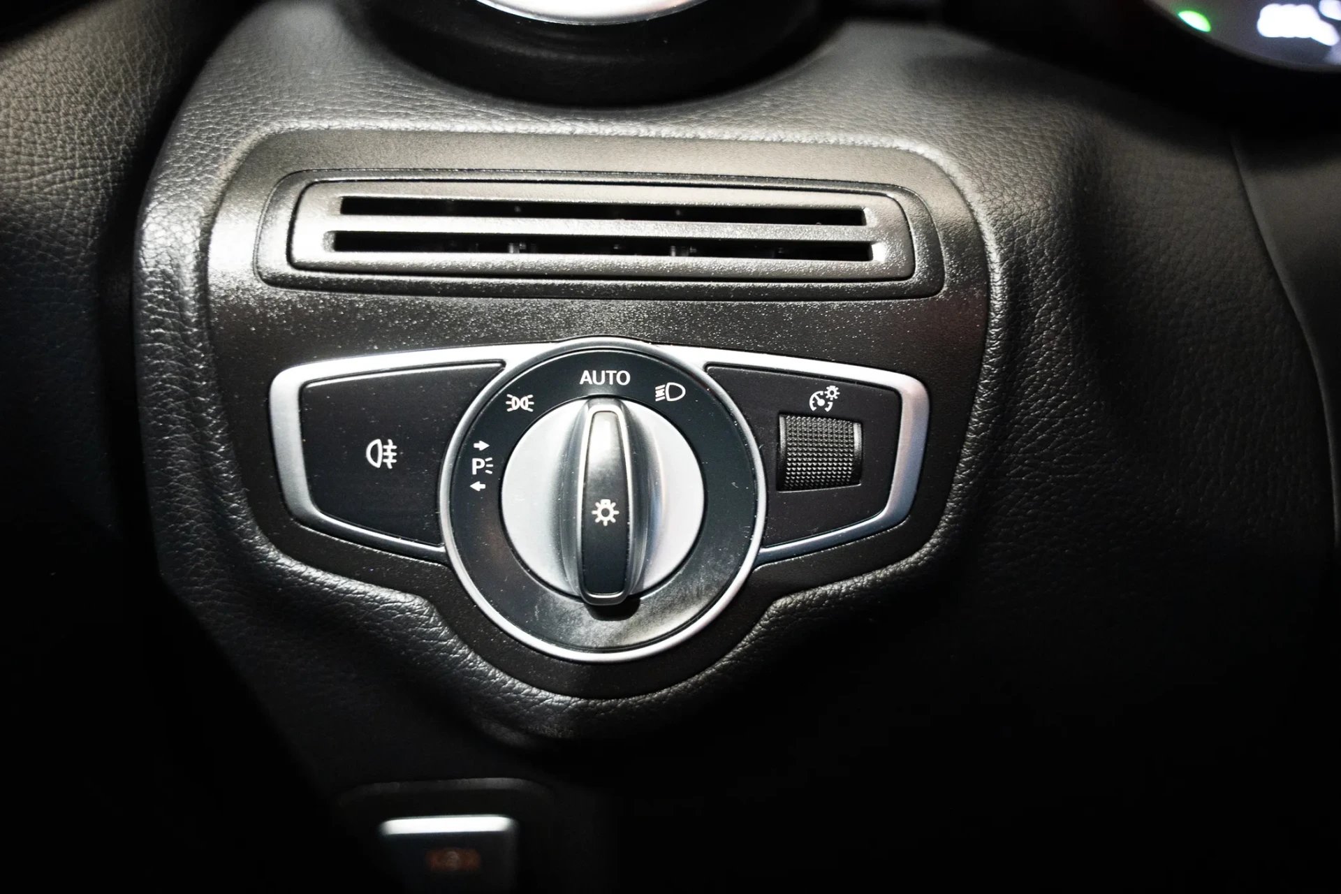 Mercedes-Benz C 300 de Avantgarde 17