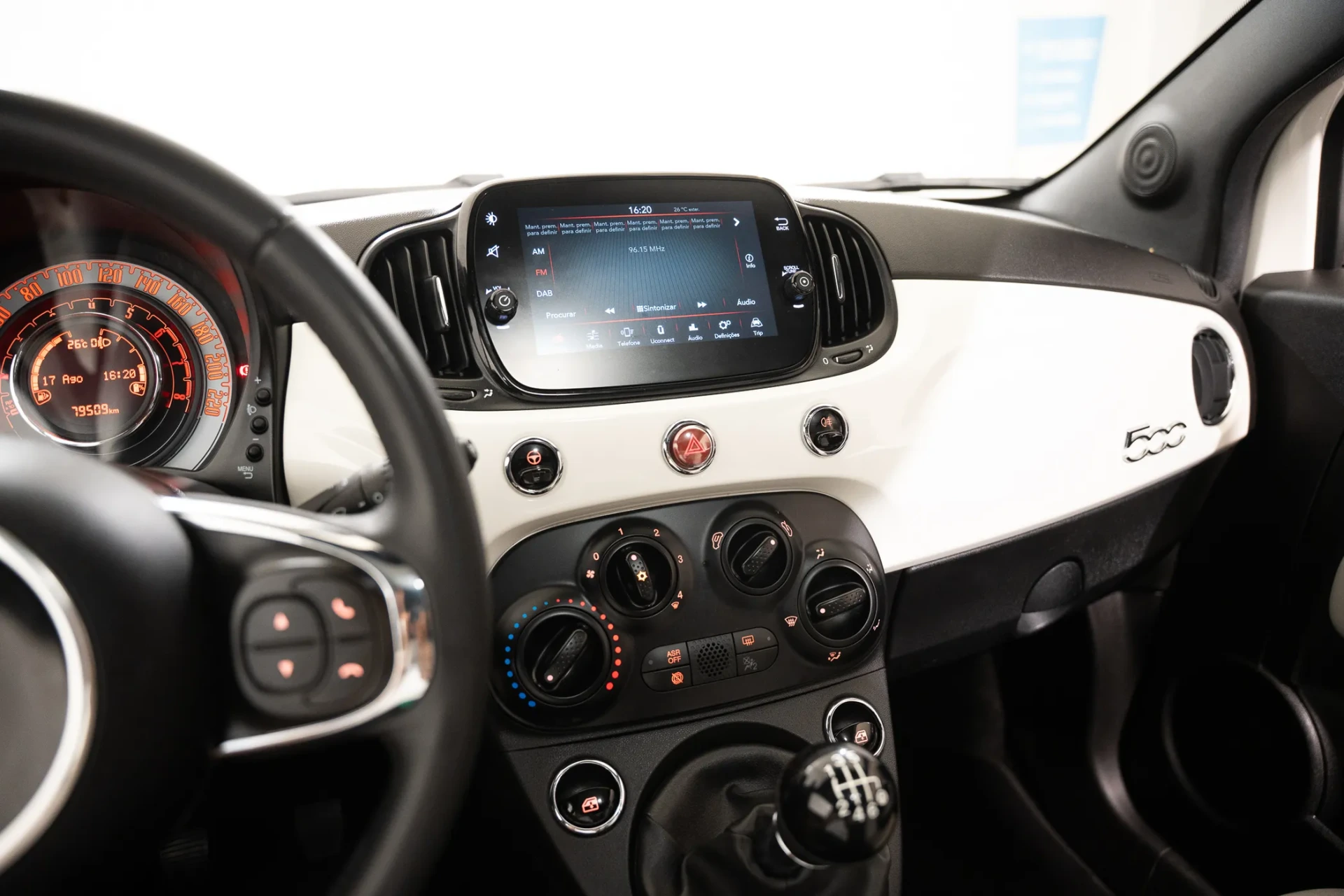 Fiat 500 1.0 Hybrid Dolcevita 16