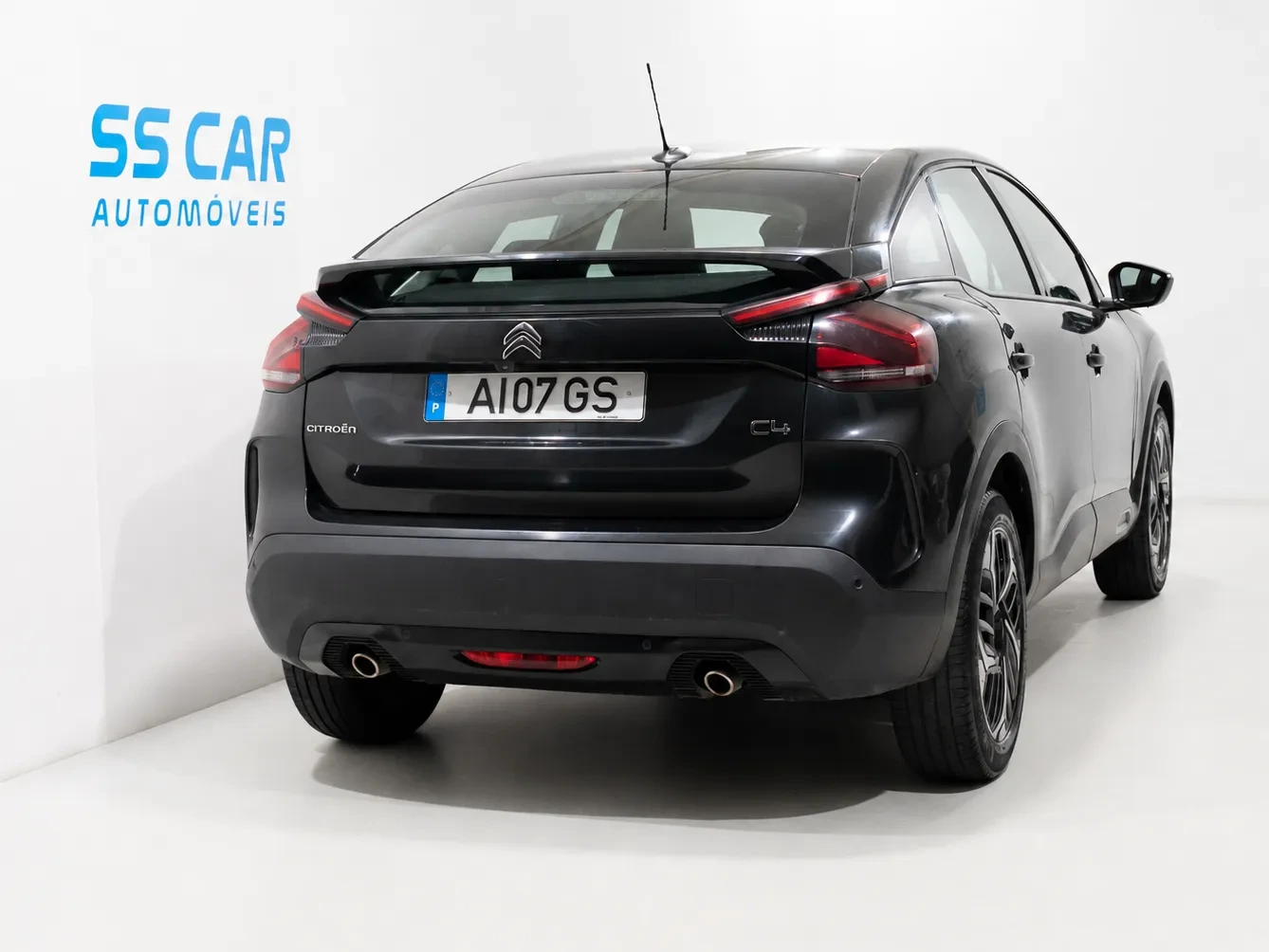 Citroen C4 1.2 PureTech Shine 6