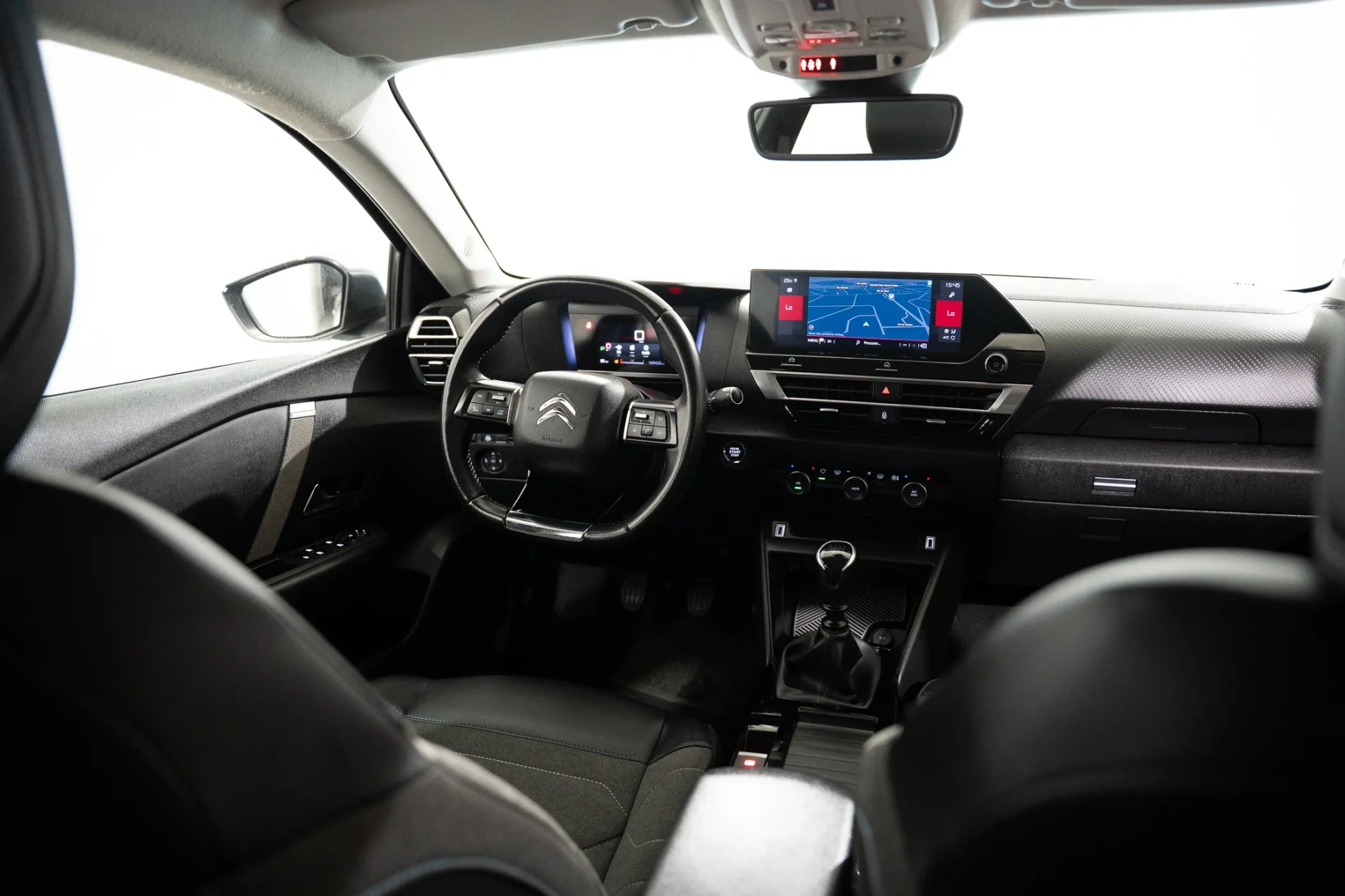 Citroen C4 1.2 PureTech Shine 9