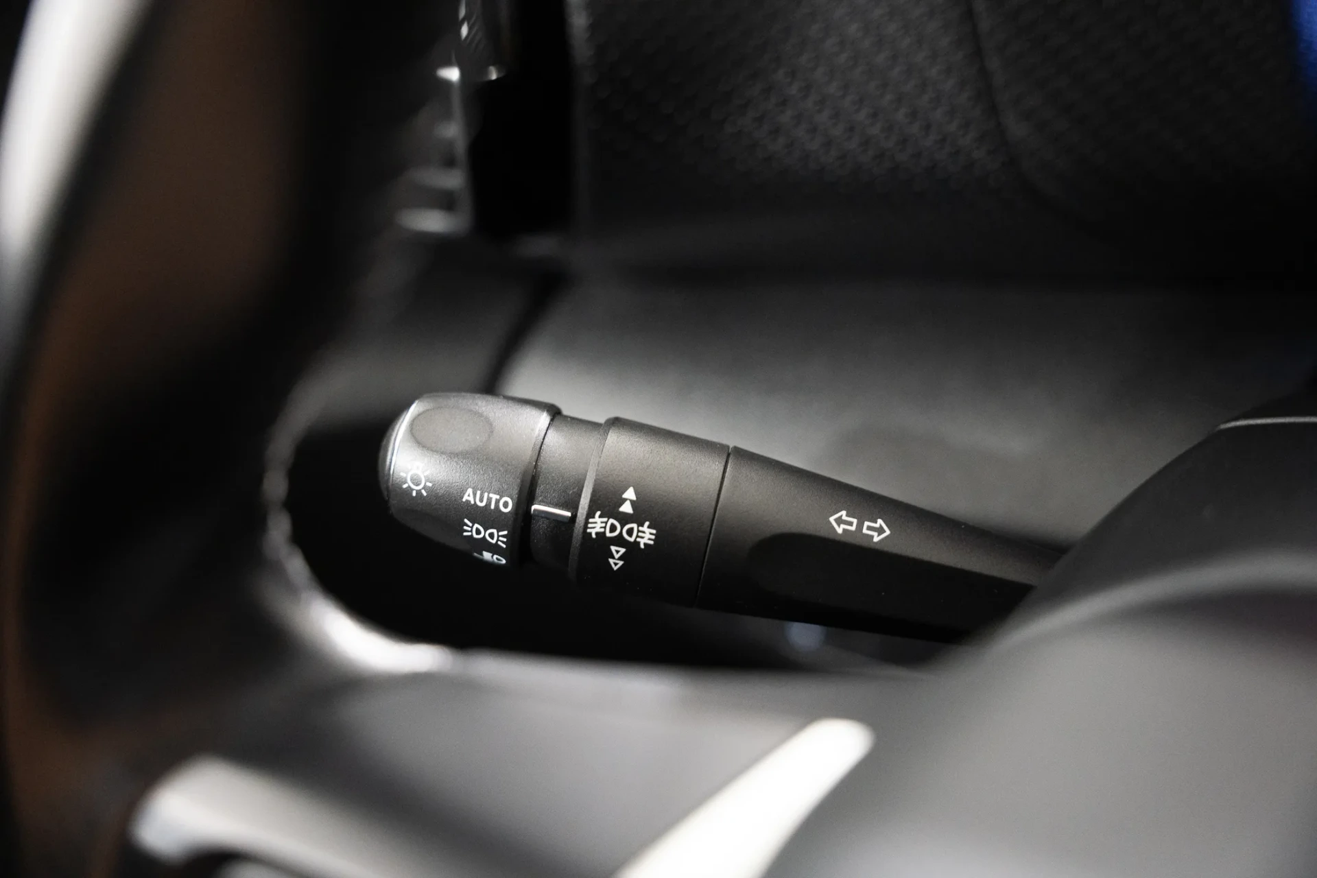 Citroen C4 1.2 PureTech Shine 13