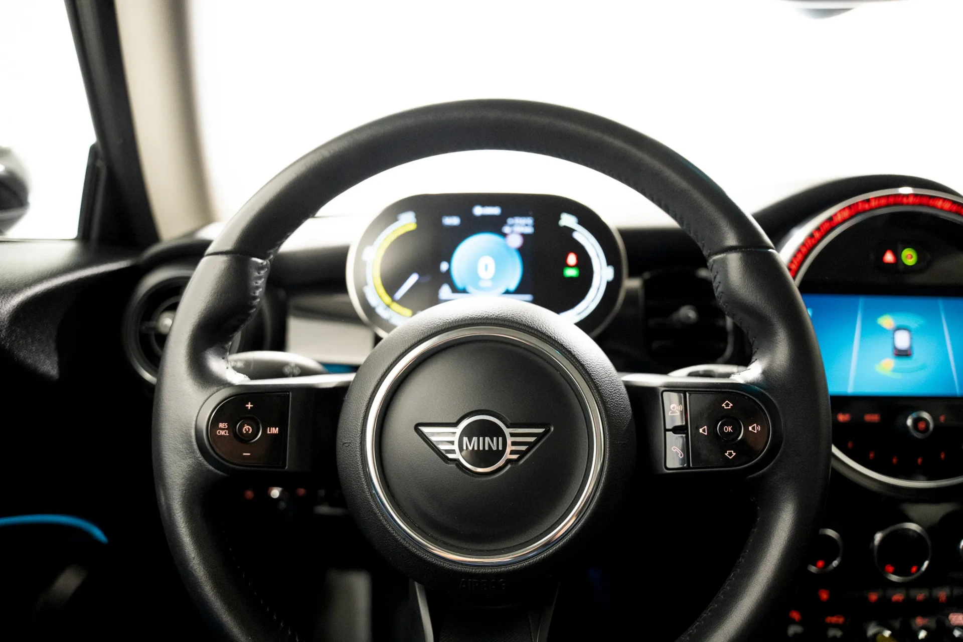 MINI 3 Portas Cooper SE 11
