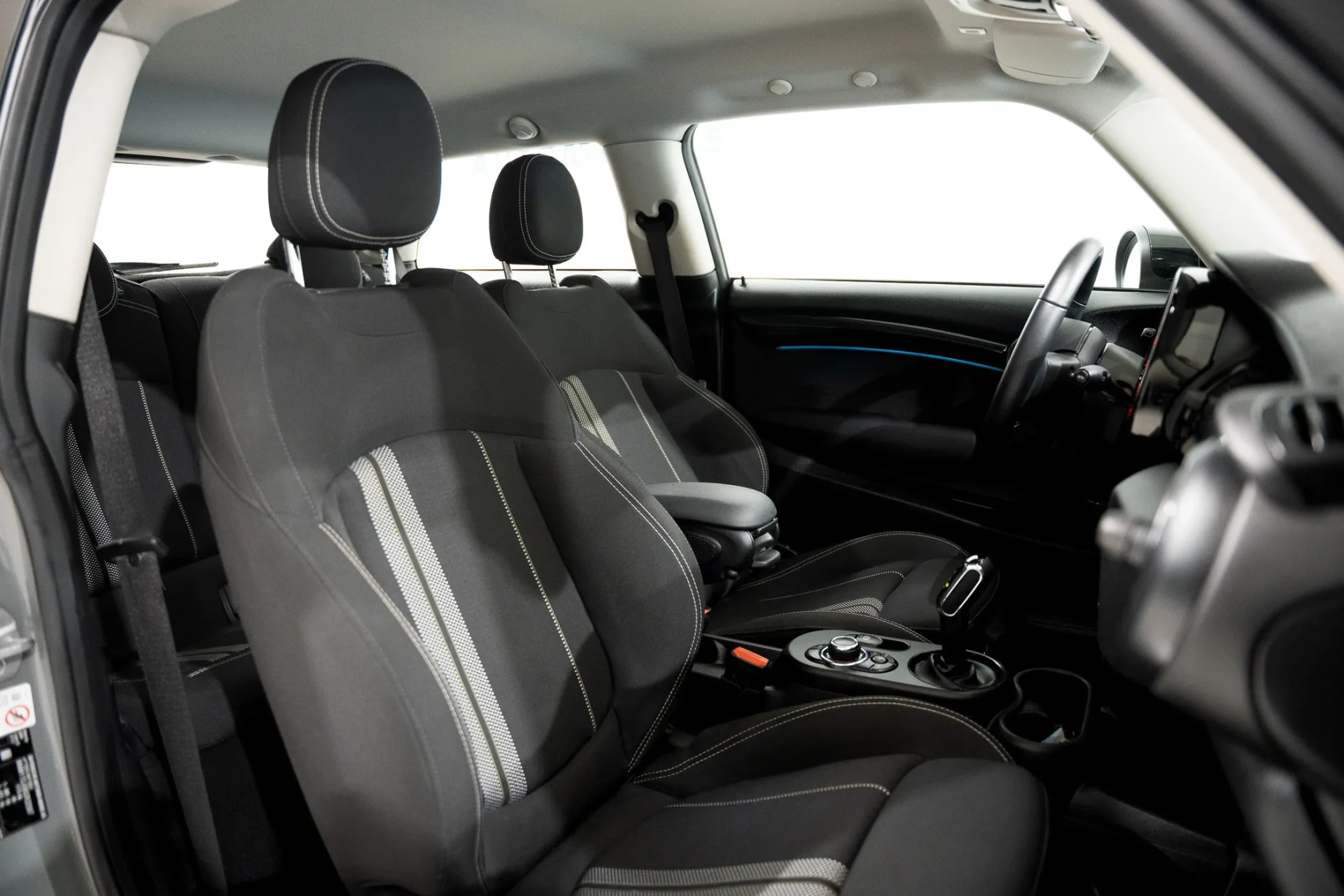 MINI 3 Portas Cooper SE 15