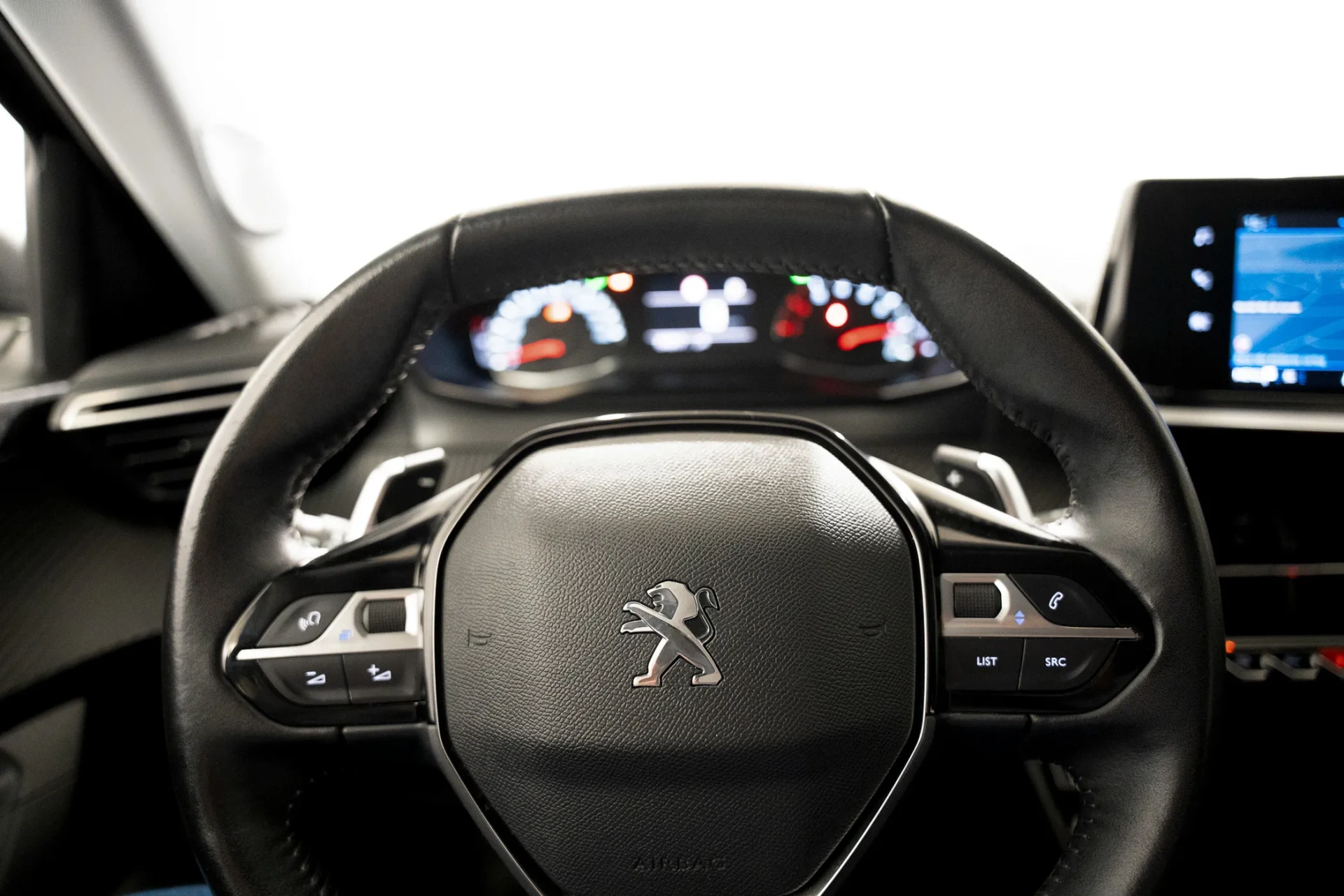 Peugeot 2008 1.2 PureTech Active EAT8 9