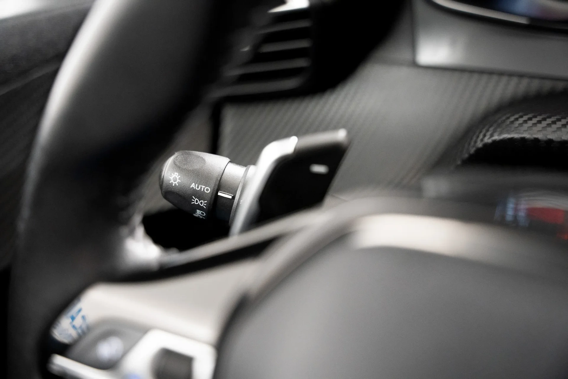 Peugeot 2008 1.2 PureTech Active EAT8 10