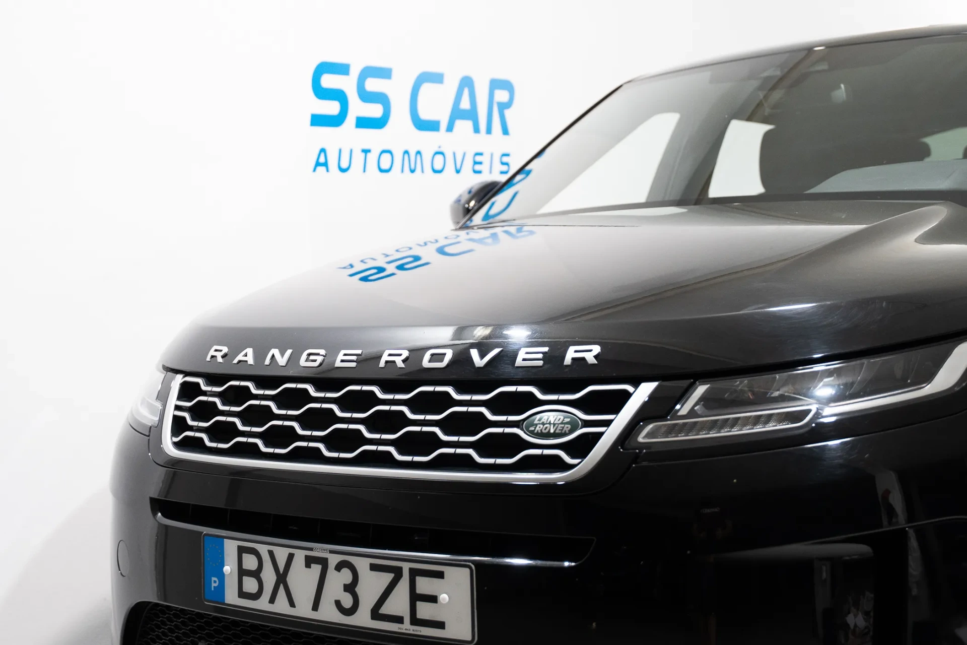 Land Rover Range Rover Evoque 2.0 D150 R-Dynamic S 2