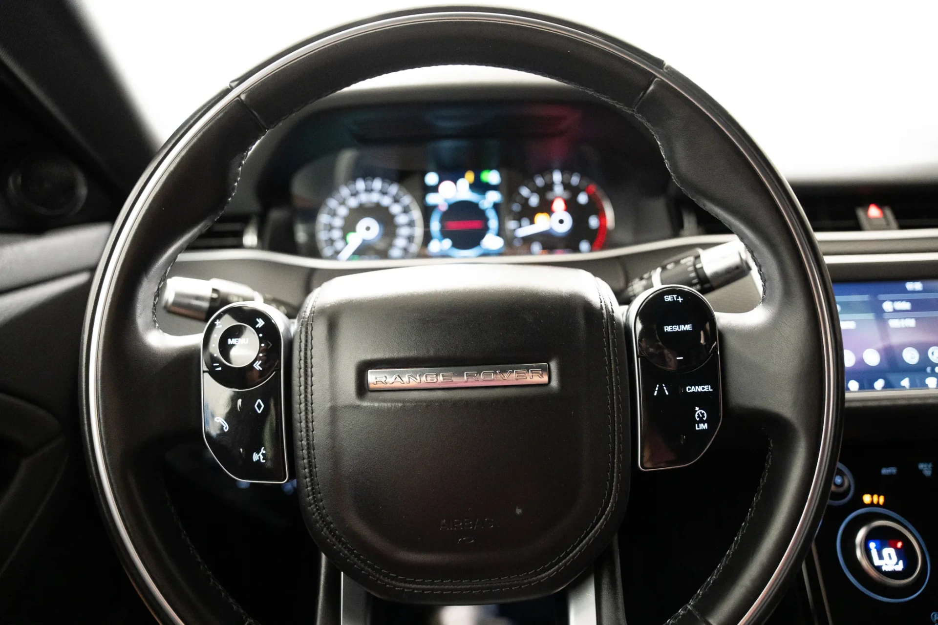 Land Rover Range Rover Evoque 2.0 D150 R-Dynamic S 16