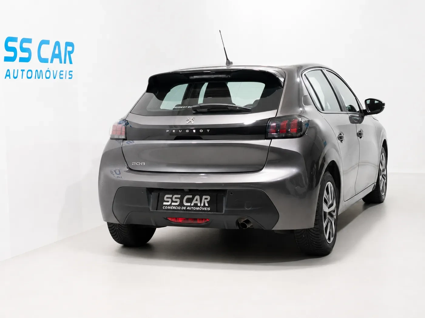 Peugeot 208 1.2 PureTech Allure EAT8 6
