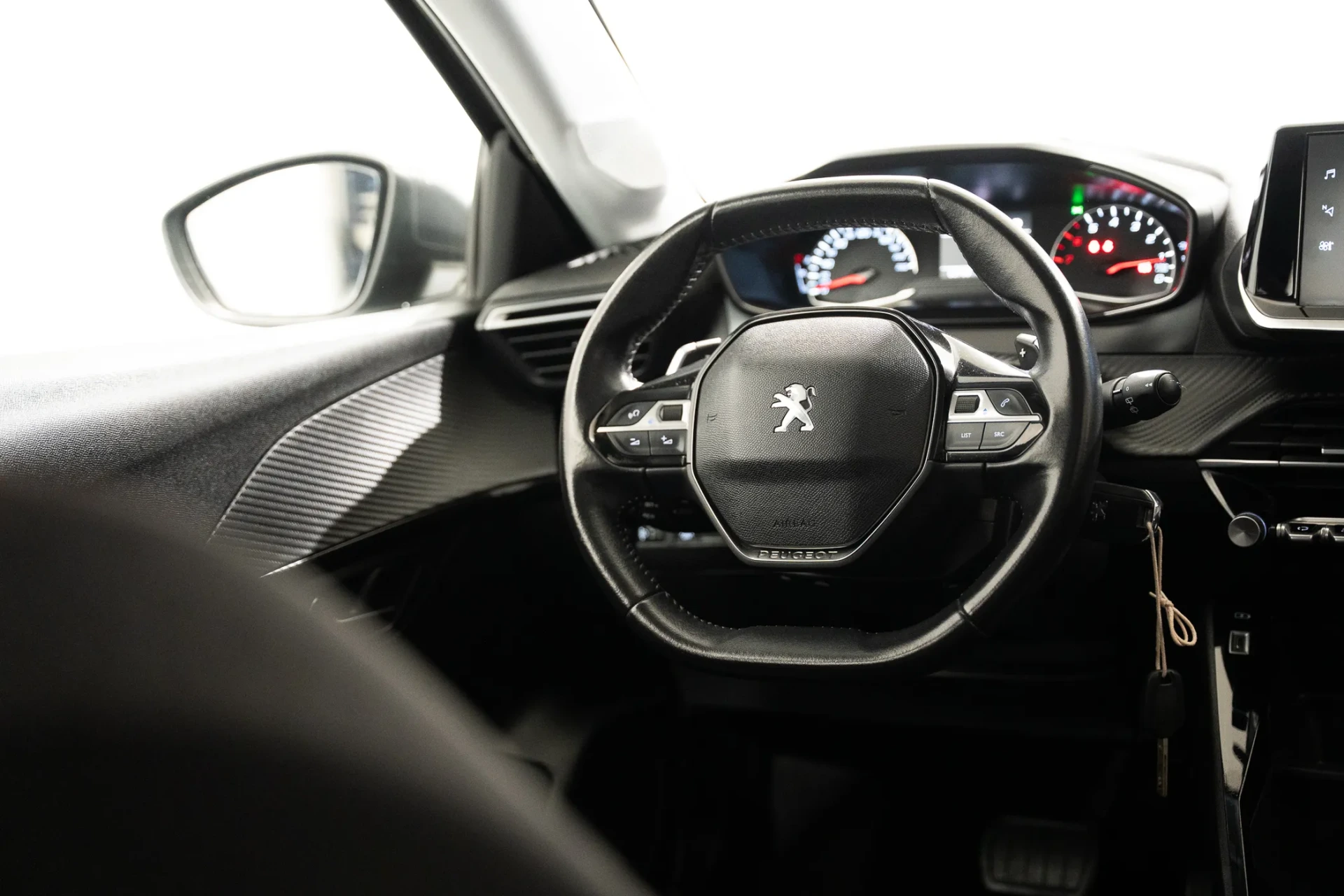 Peugeot 208 1.2 PureTech Allure EAT8 10