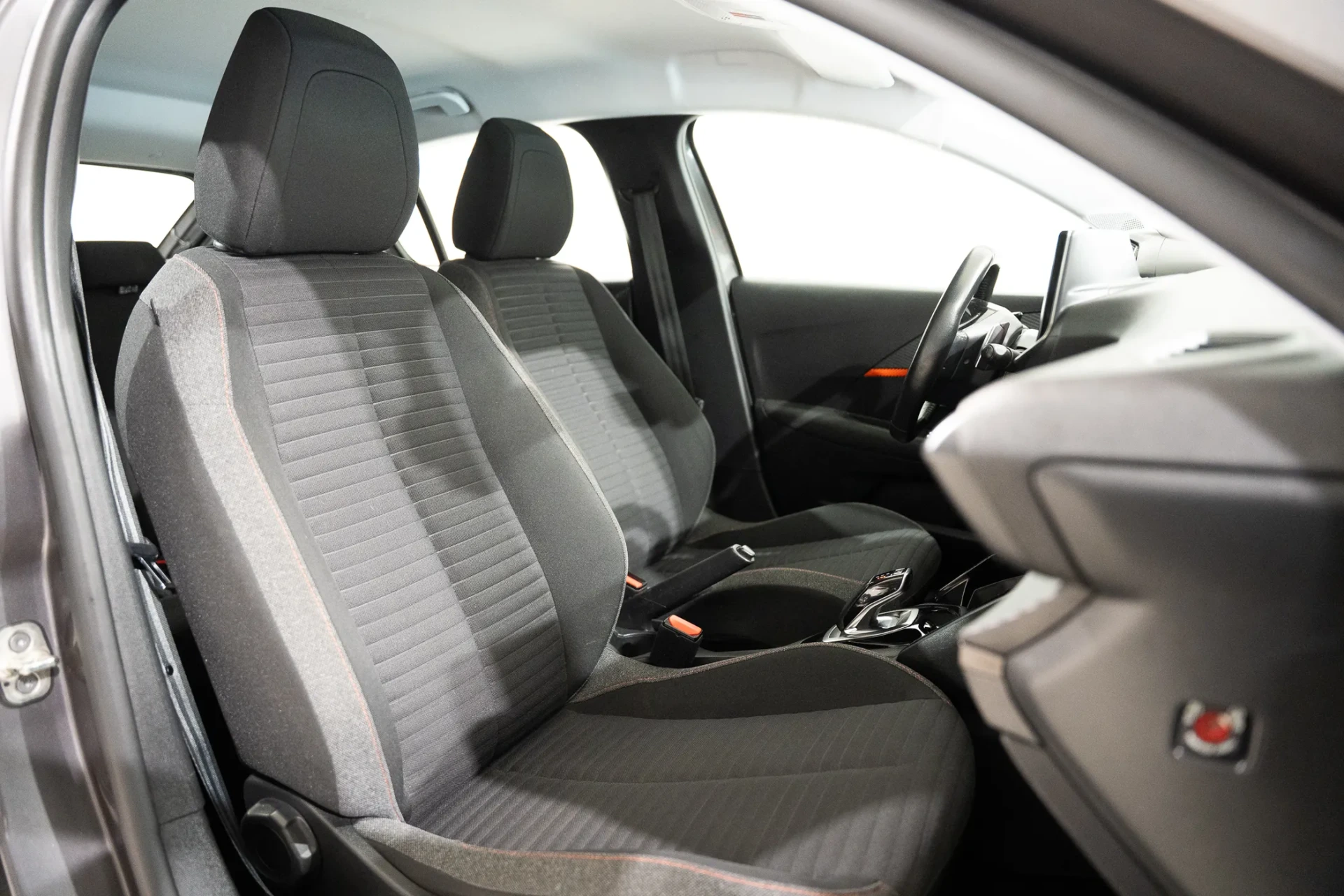 Peugeot 208 1.2 PureTech Allure EAT8 26