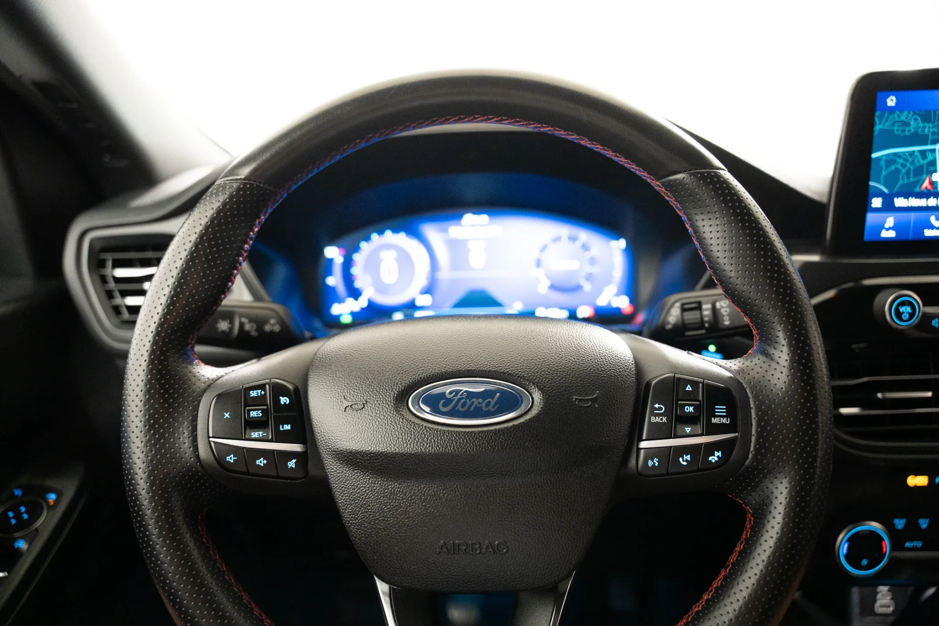 Ford Kuga 1.5 EcoBoost ST-Line 13