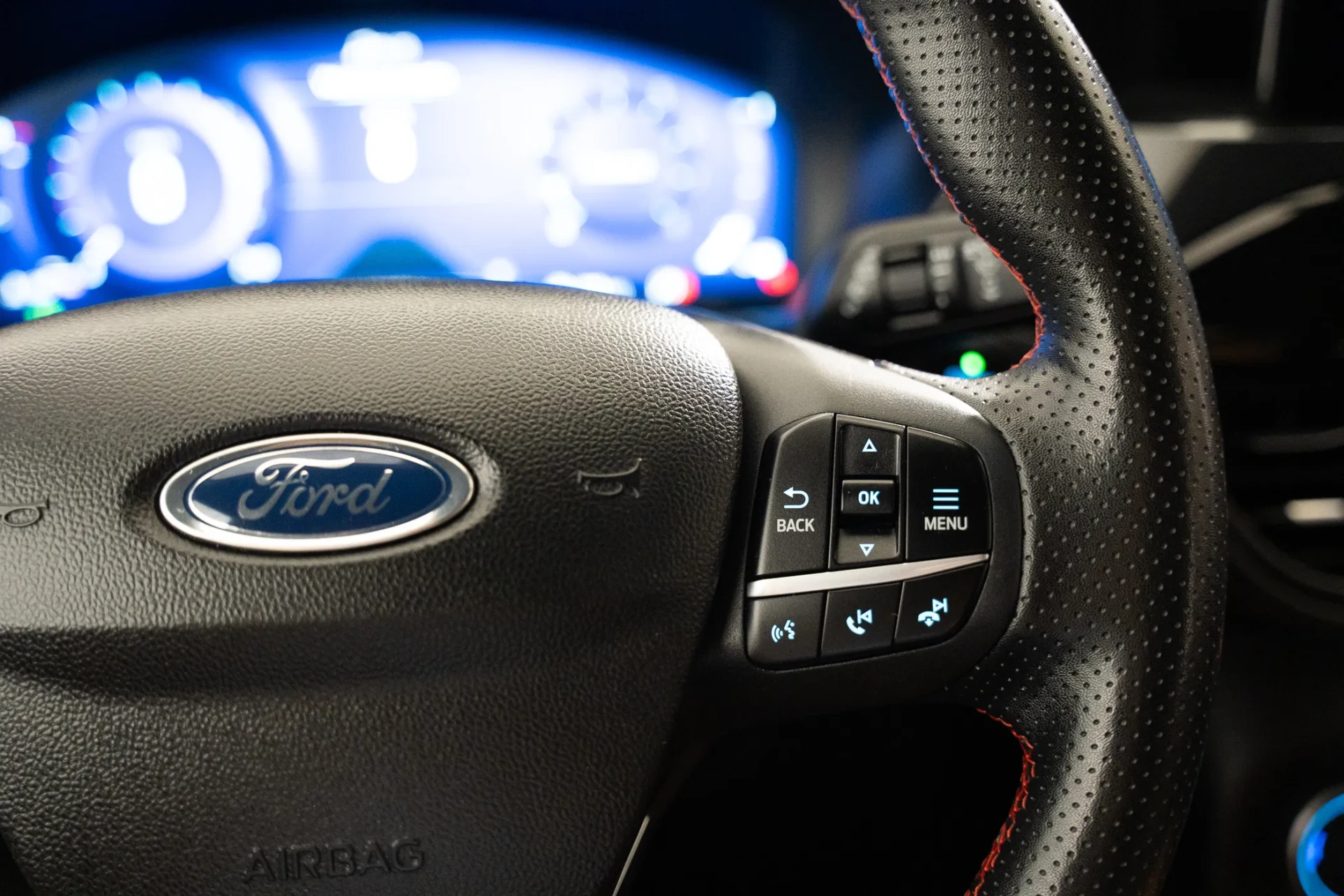 Ford Kuga 1.5 EcoBoost ST-Line 14