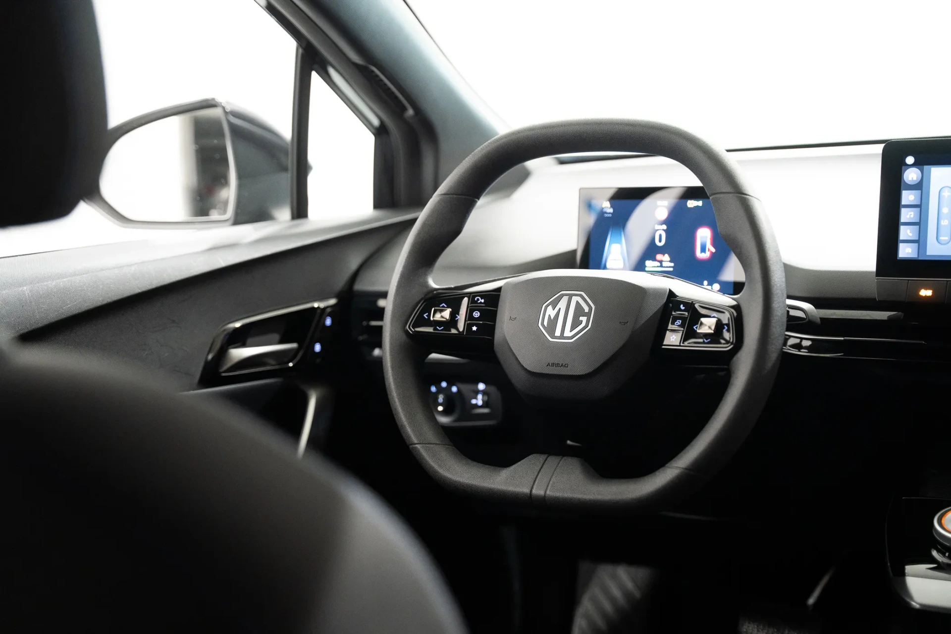 MG MG4 51 kWh Standard 8