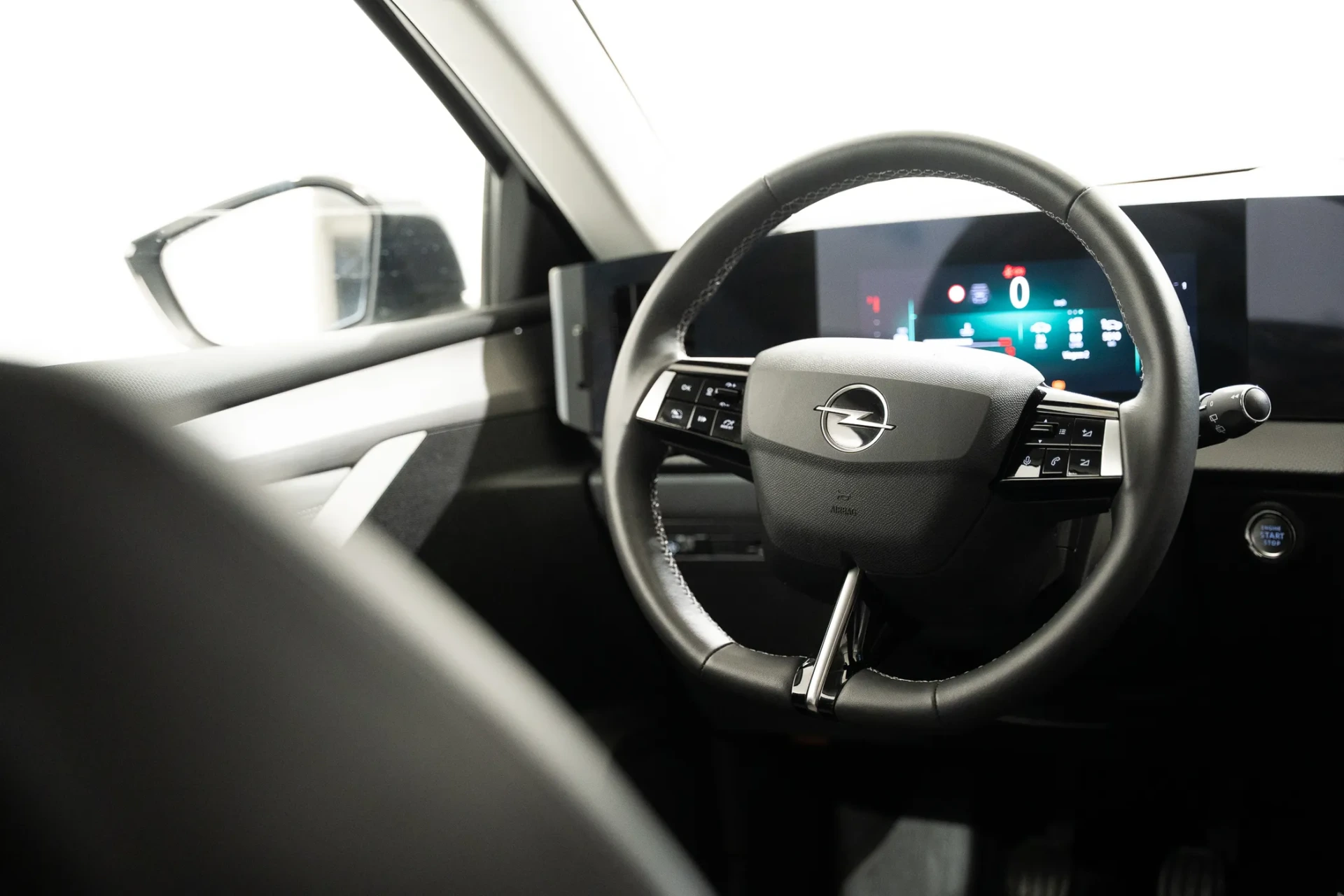 Opel Astra 1.2 T Elegance 14