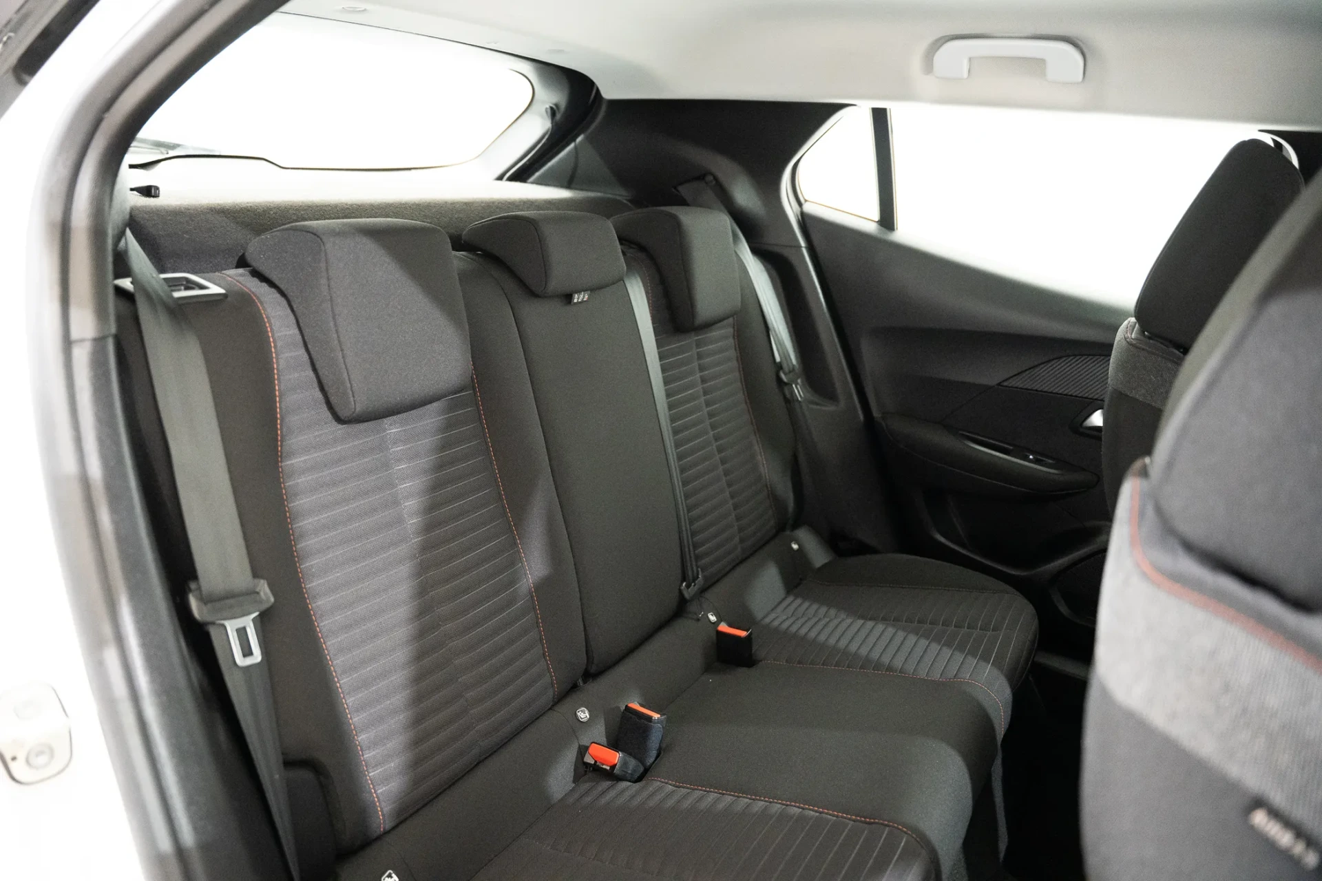 Peugeot 2008 1.2 PureTech Active 21