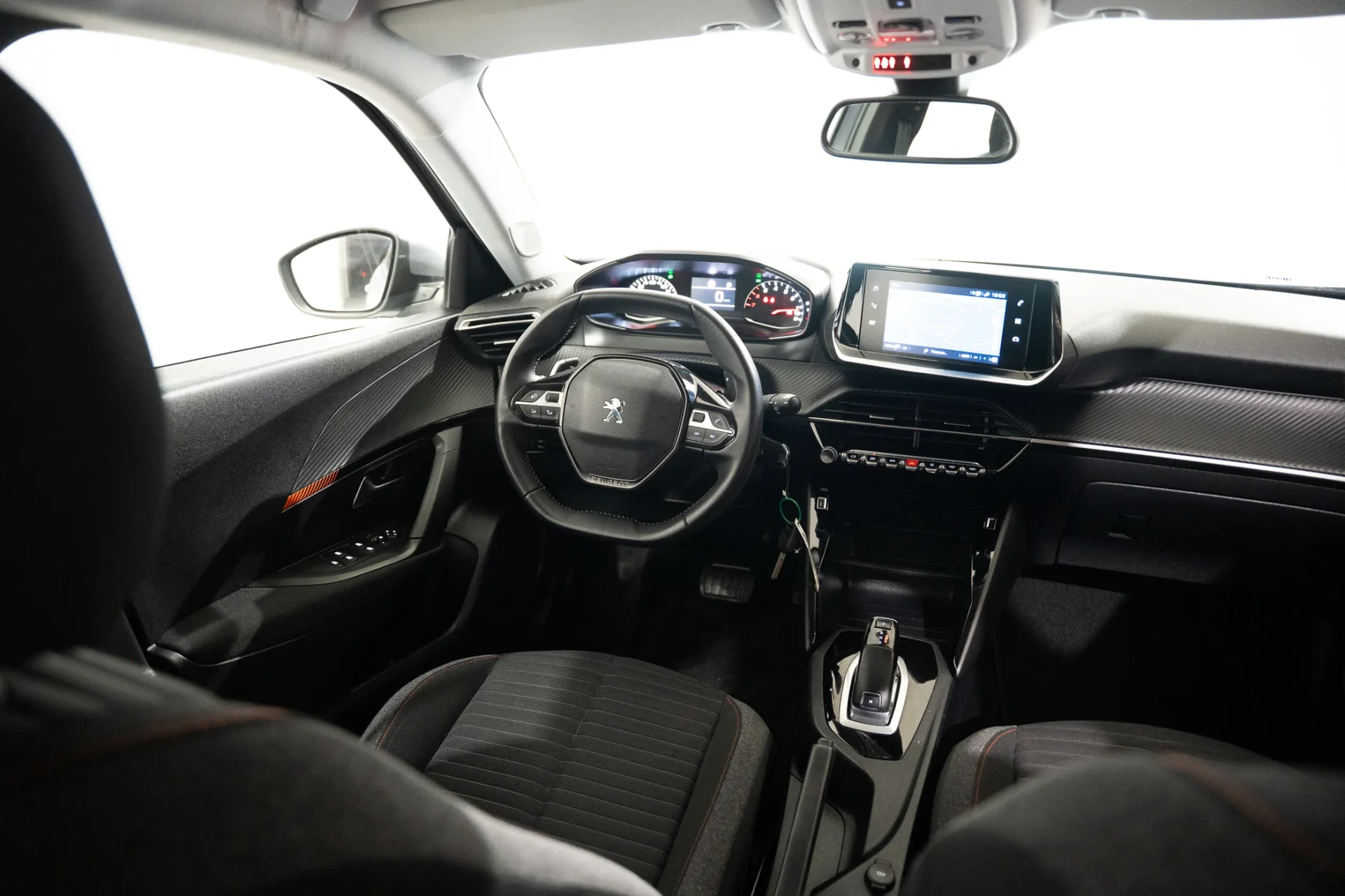 Peugeot 2008 1.2 PureTech Active EAT8 9