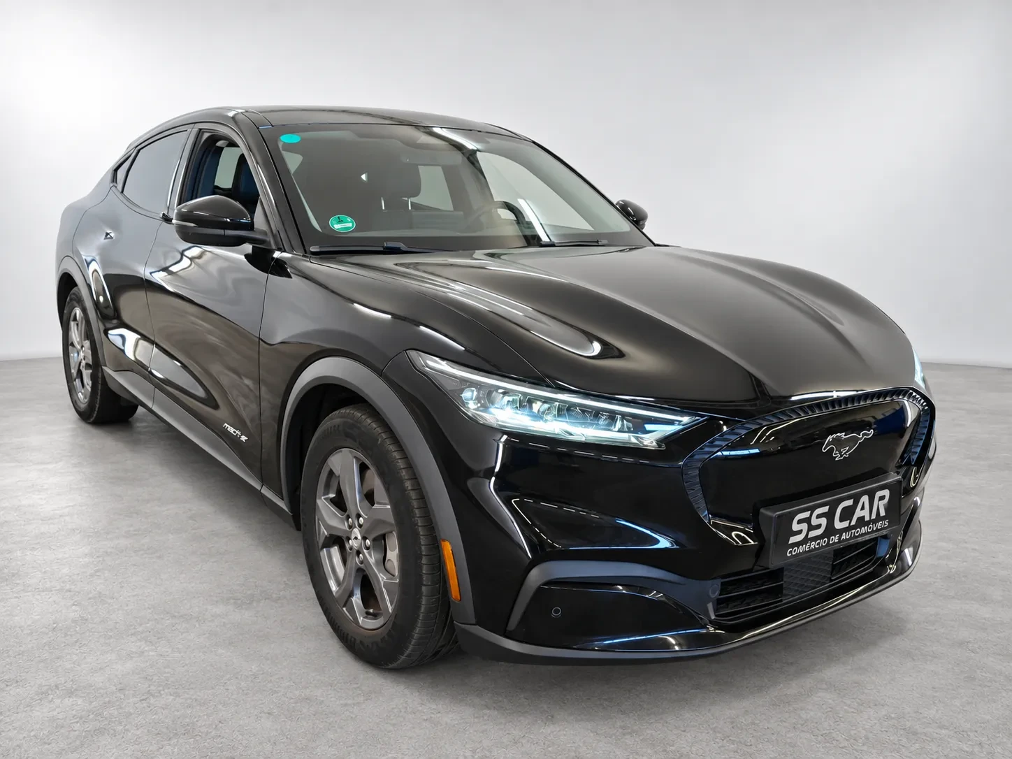 Ford Mustang Mach-E 75.7 kWh Base 3