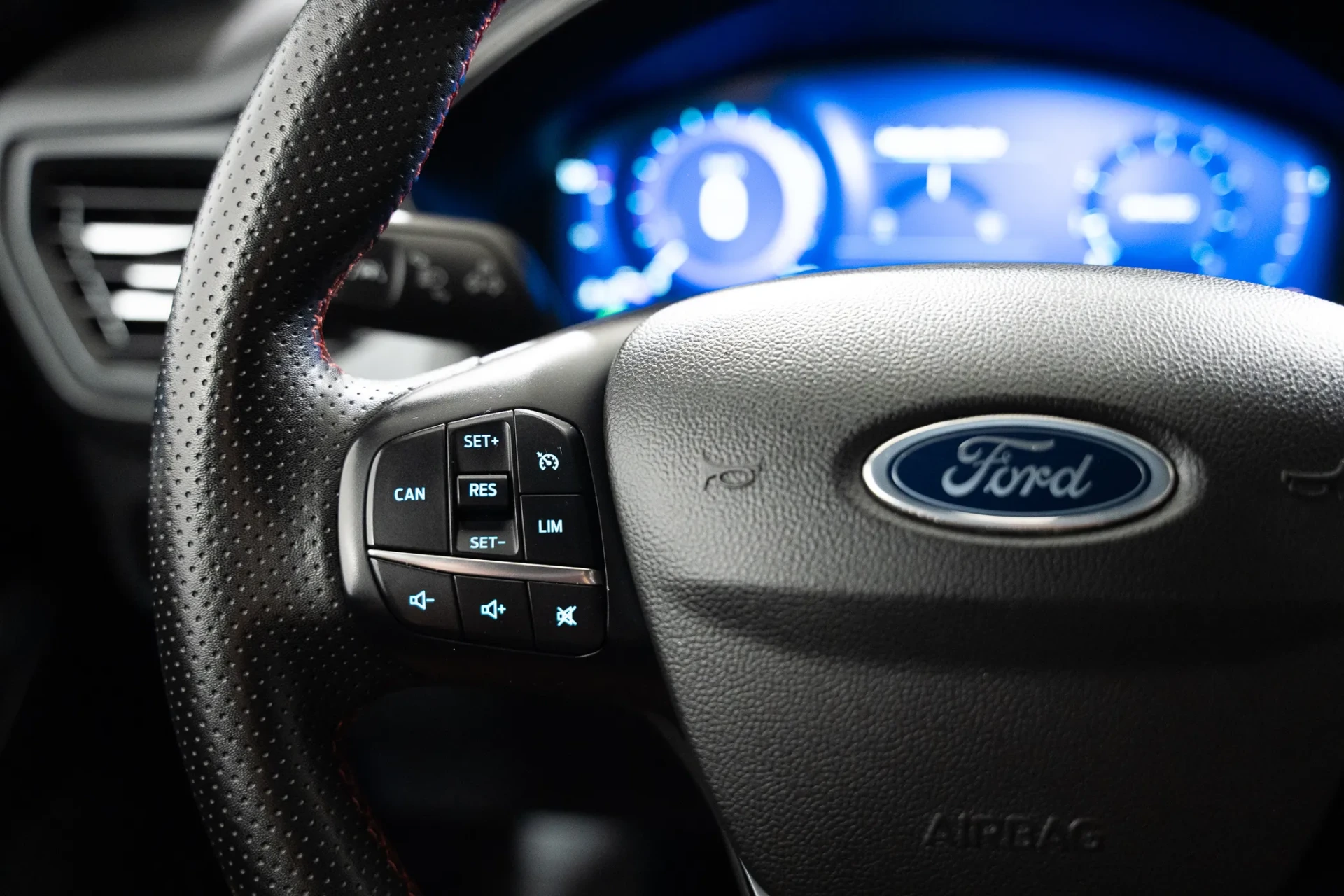 Ford Focus SW 1.0 EcoBoost MHEV ST-Line X 13
