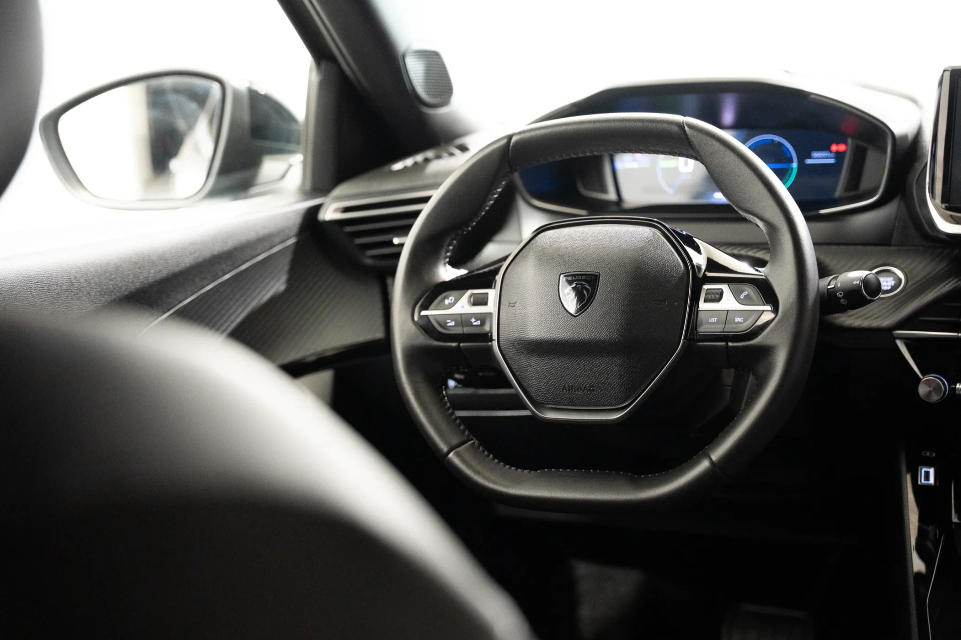 Peugeot e-2008 54 kWh Allure 10
