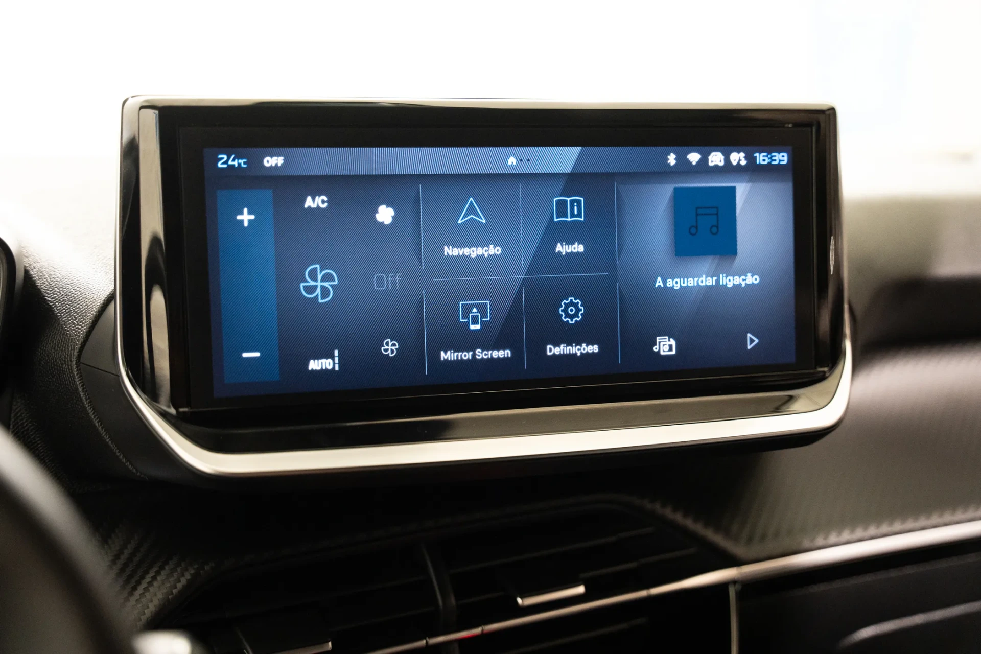 Peugeot e-2008 54 kWh Allure 18