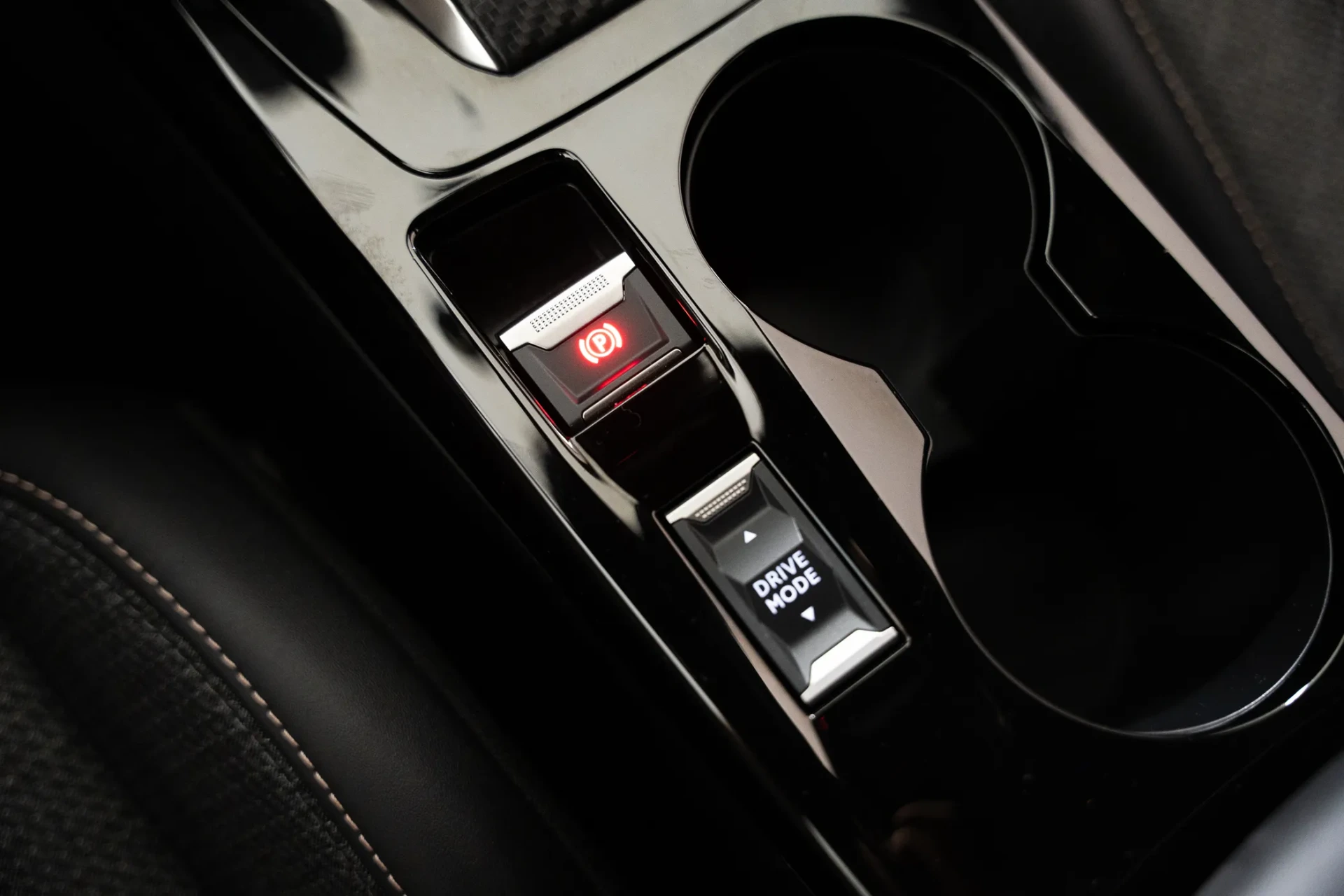 Peugeot e-2008 54 kWh Allure 25