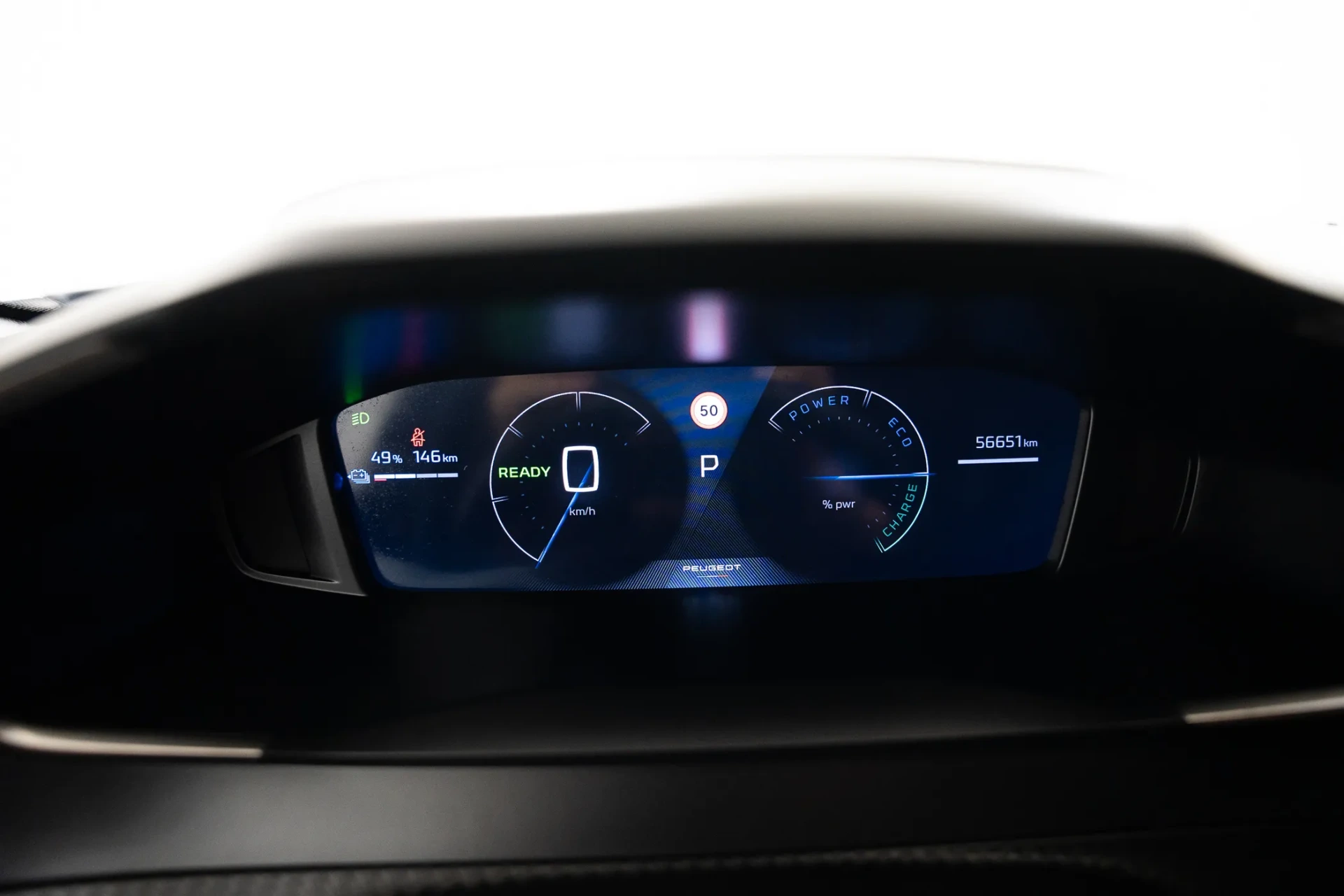 Peugeot e-2008 54 kWh Allure 29
