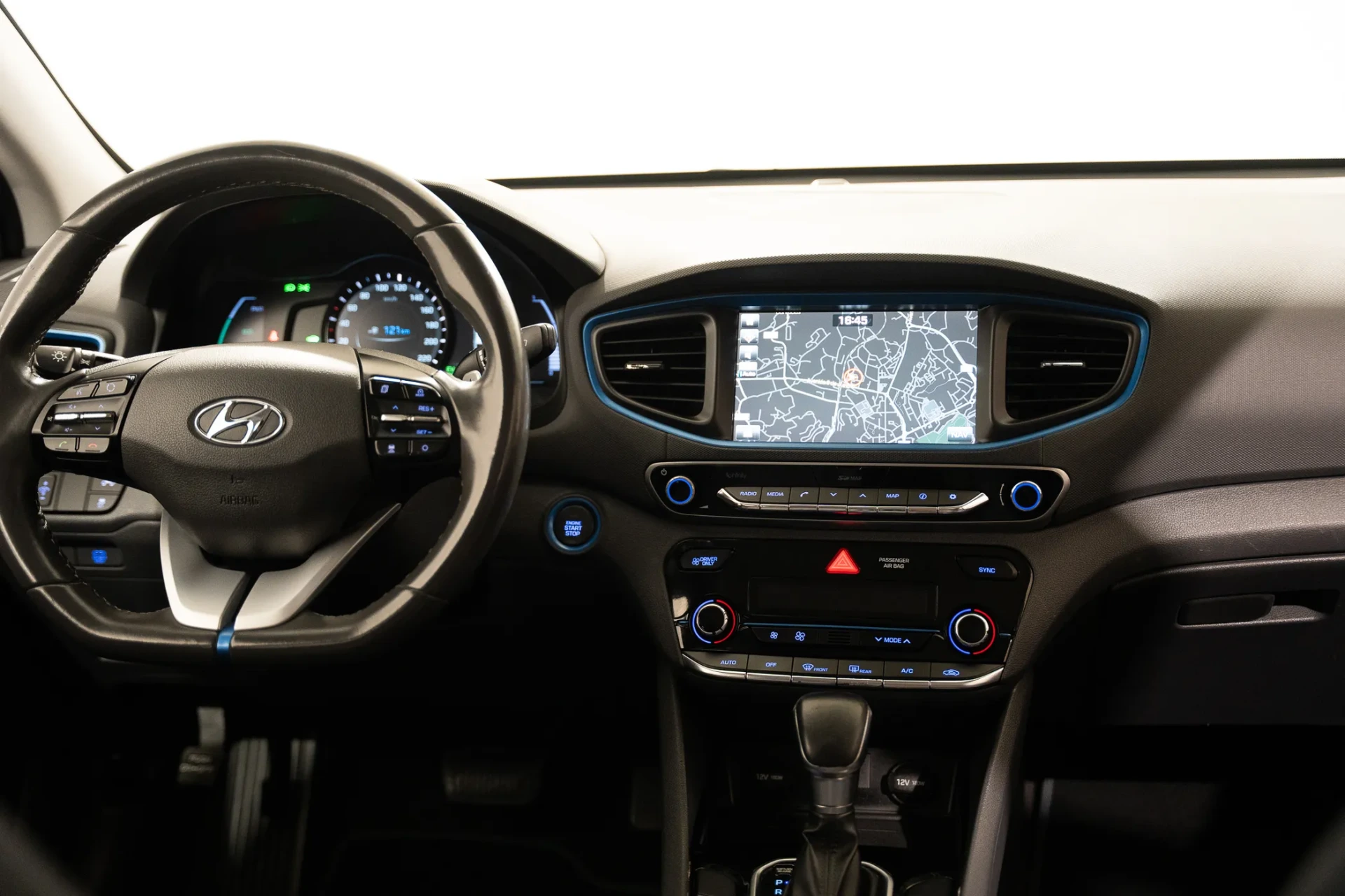 Hyundai Ioniq 1.6 GDI HEV Pack Plus 11