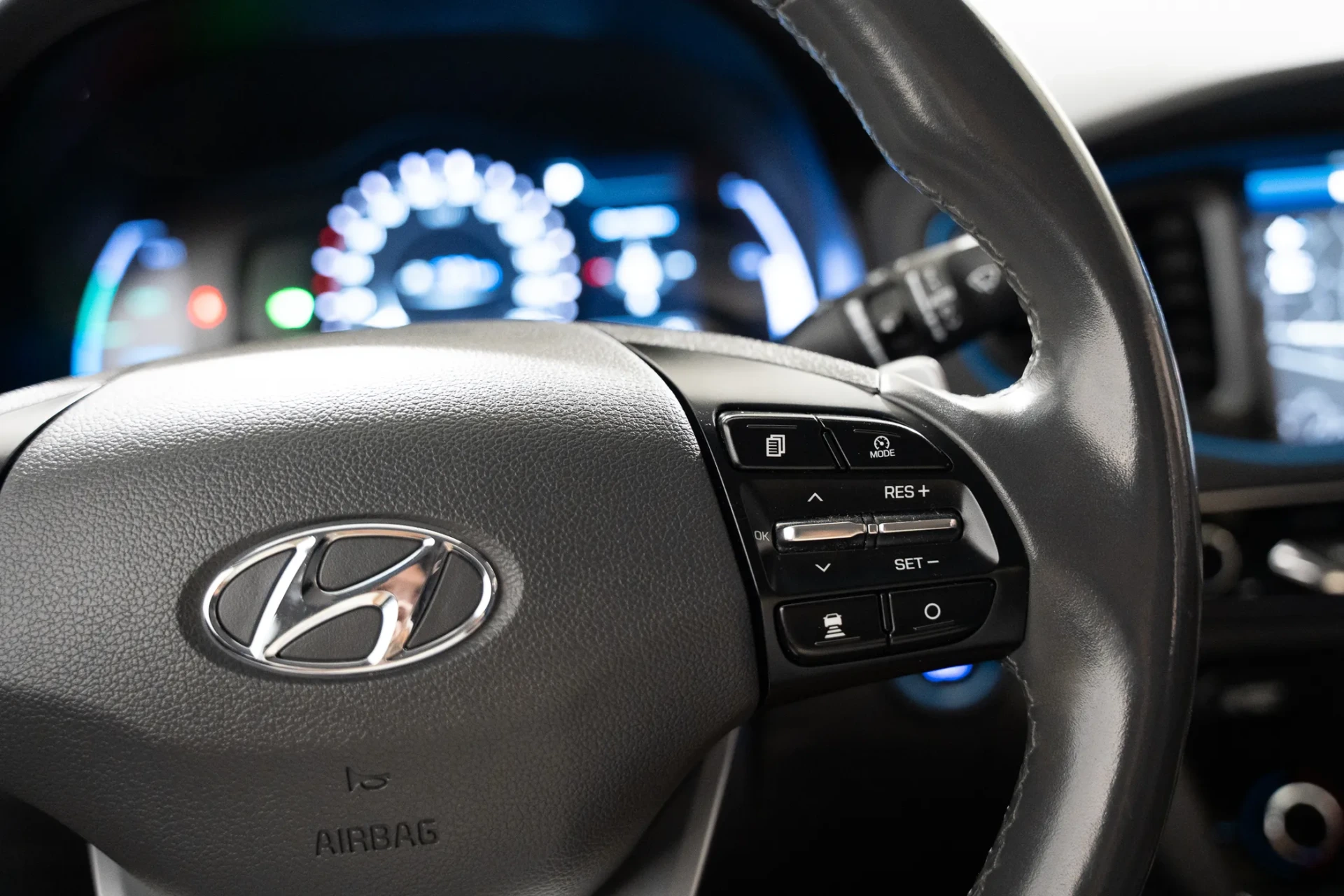 Hyundai Ioniq 1.6 GDI HEV Pack Plus 17