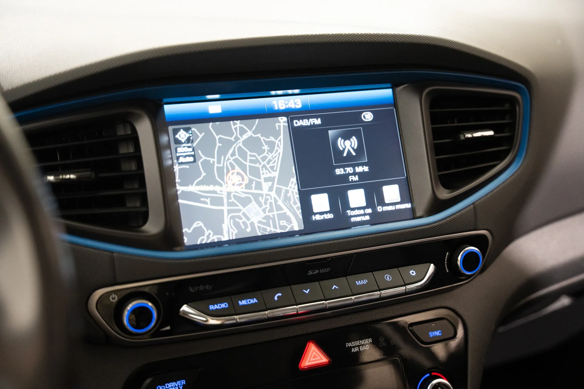 Hyundai Ioniq 1.6 GDI HEV Pack Plus 21
