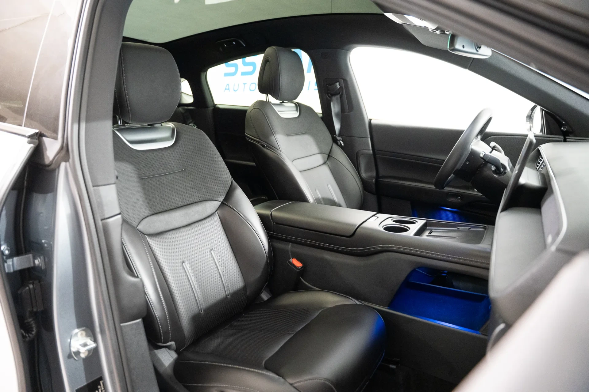 Xpeng G6 68.5 kWh Standard Range 21