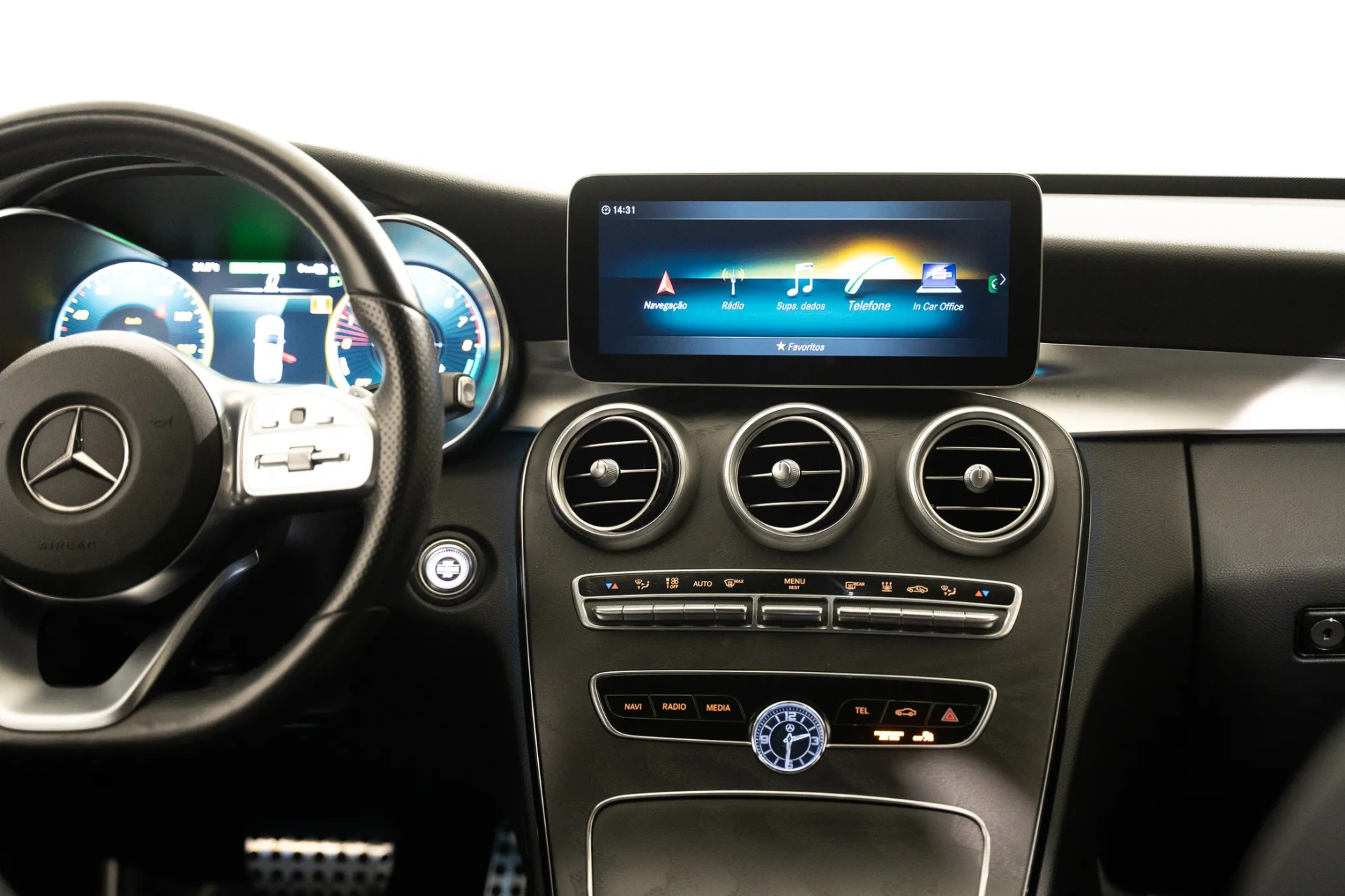 Mercedes-Benz C 300 e AMG Line 10