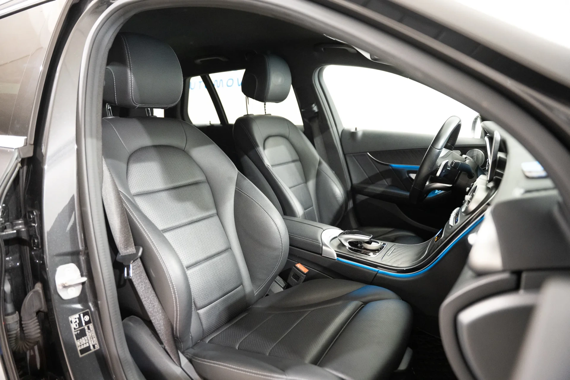 Mercedes-Benz C 300 e AMG Line 26