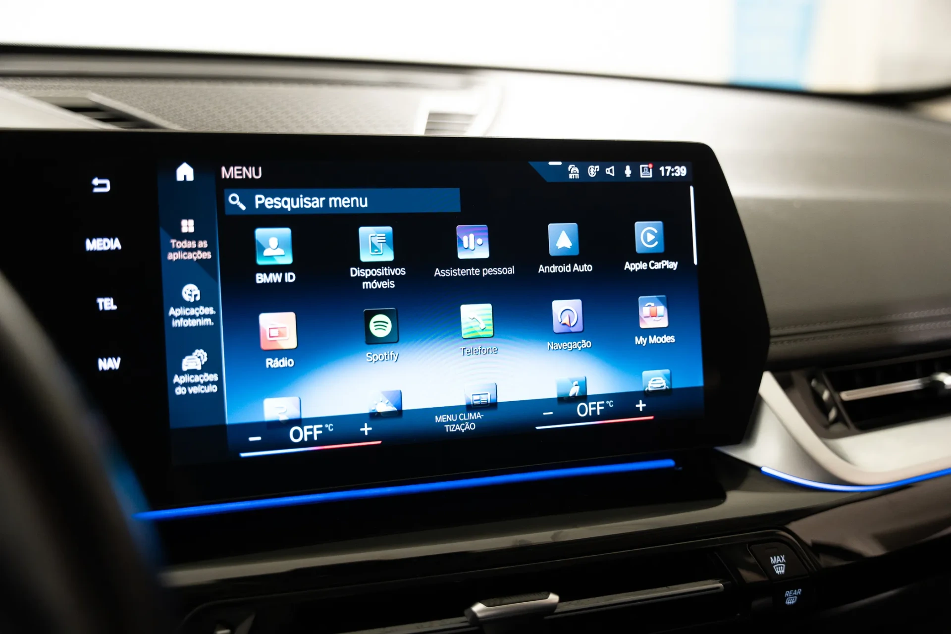 BMW iX1 xDrive30 xLine 14
