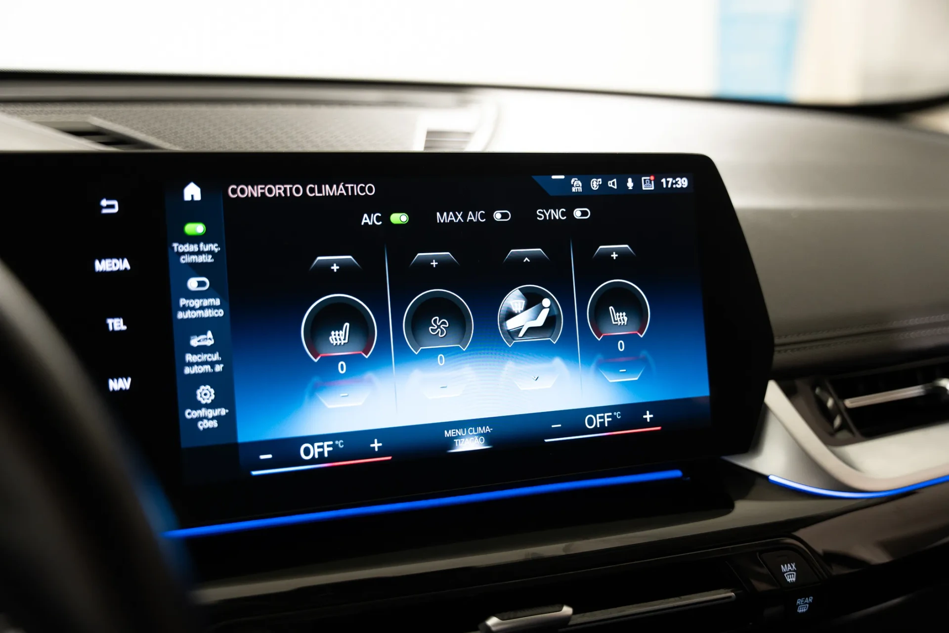BMW iX1 xDrive30 xLine 15