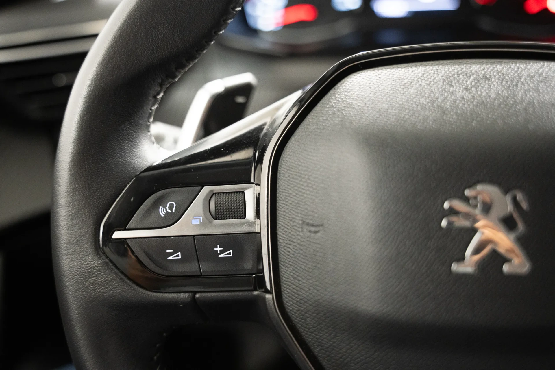 Peugeot 2008 1.2 PureTech Active EAT8 14
