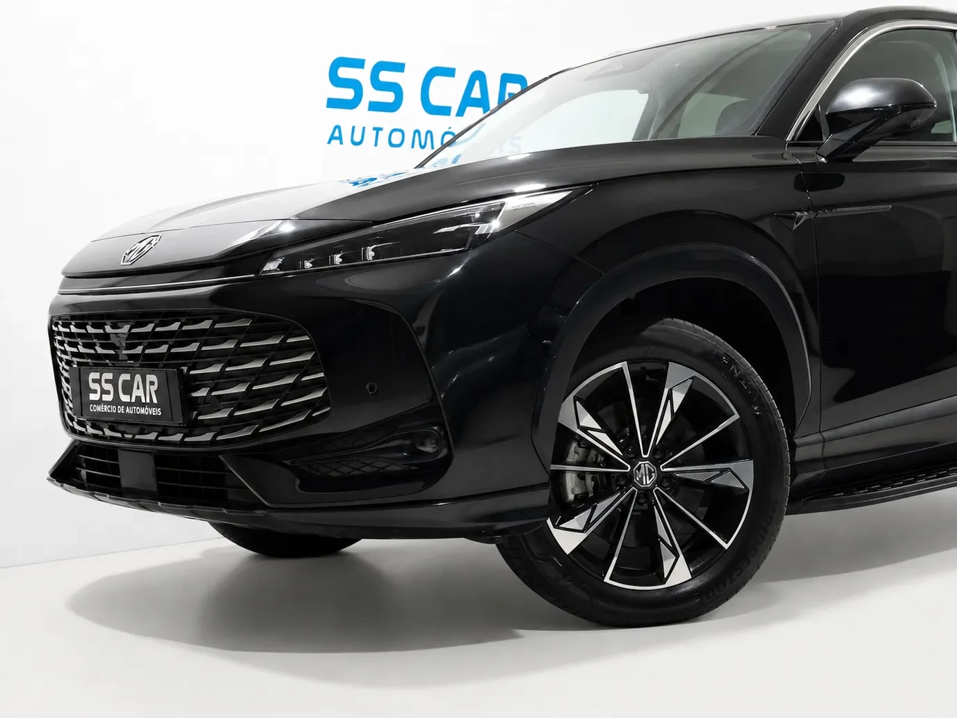 MG HS 1.5 Plug-in Hybrid Luxury 2