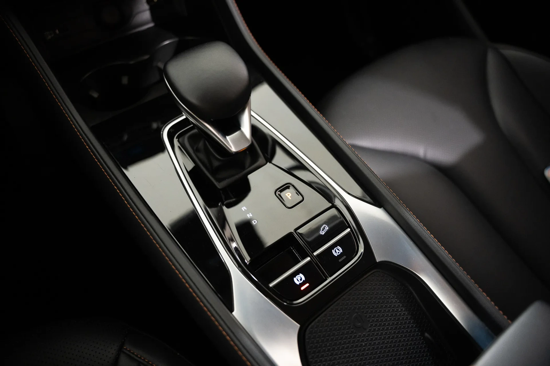MG HS 1.5 Plug-in Hybrid Luxury 24