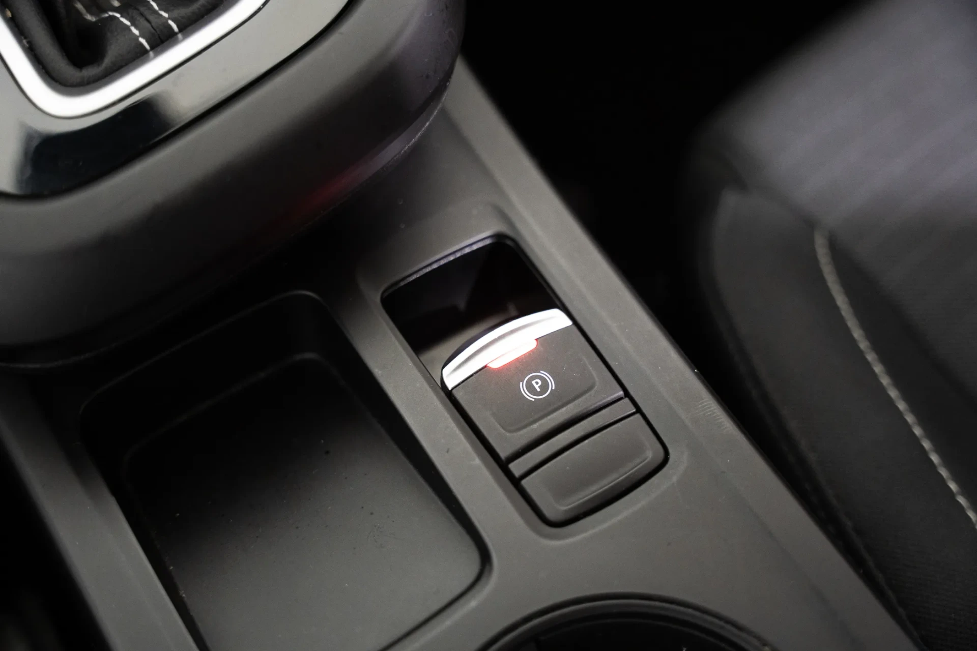 Renault Arkana 1.6 E-Tech Business 24