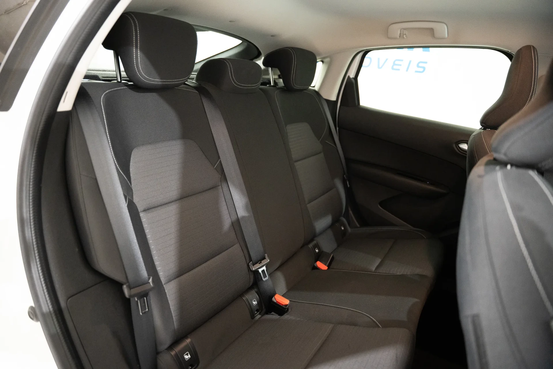 Renault Arkana 1.6 E-Tech Business 27