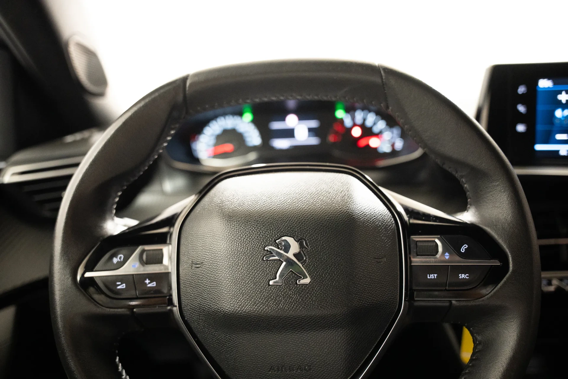 Peugeot 2008 1.2 PureTech Active Pack 15