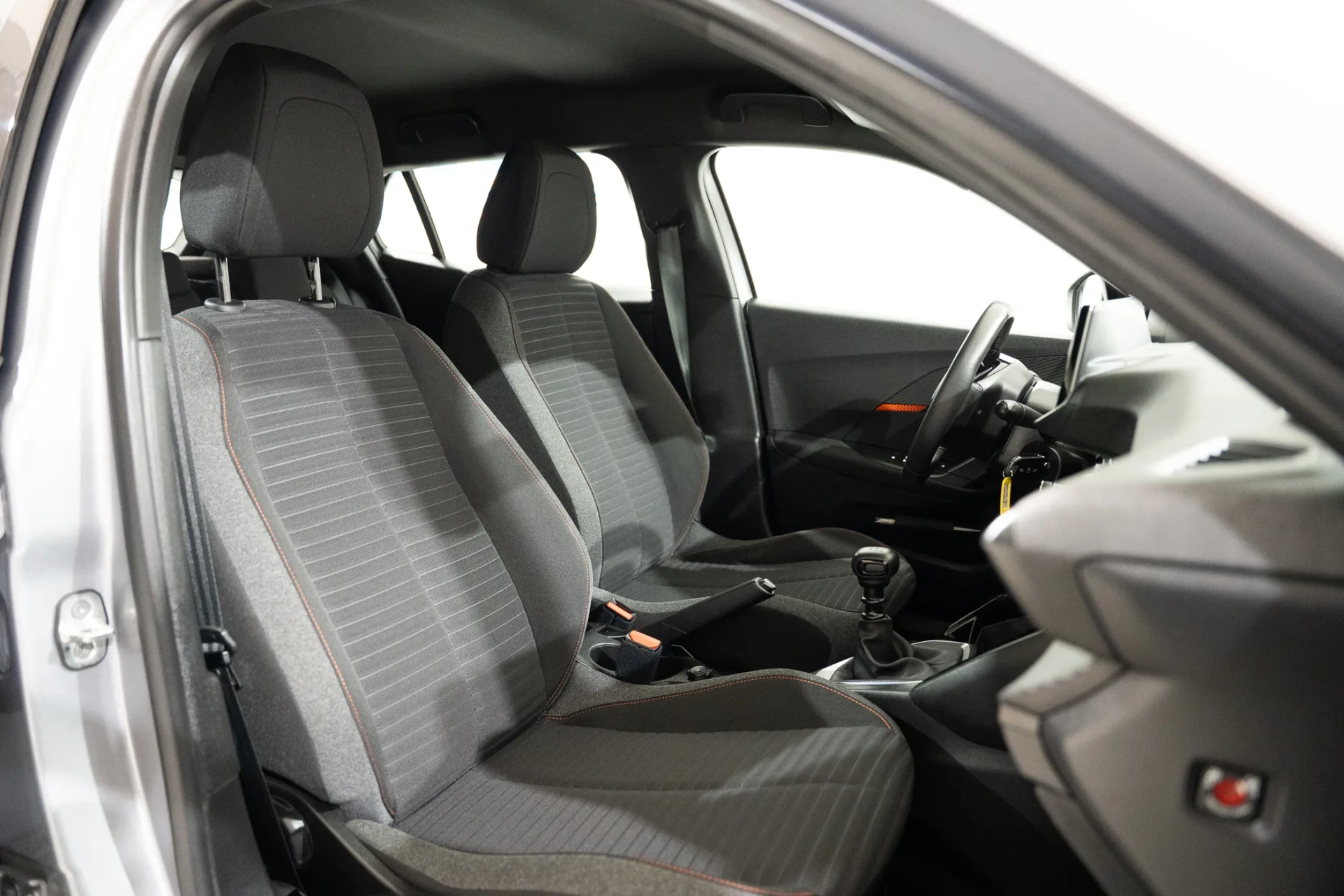 Peugeot 2008 1.2 PureTech Active Pack 23