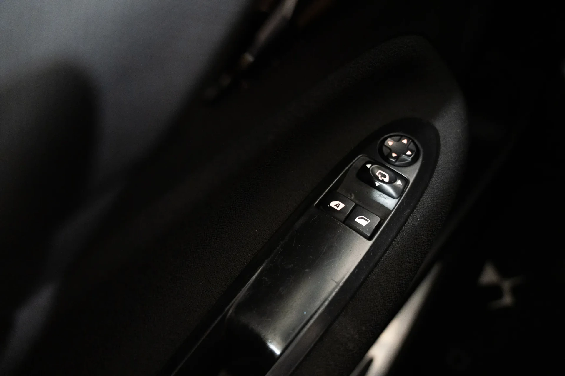 Citroen DS3 1.6 e-HDi So Chic 19