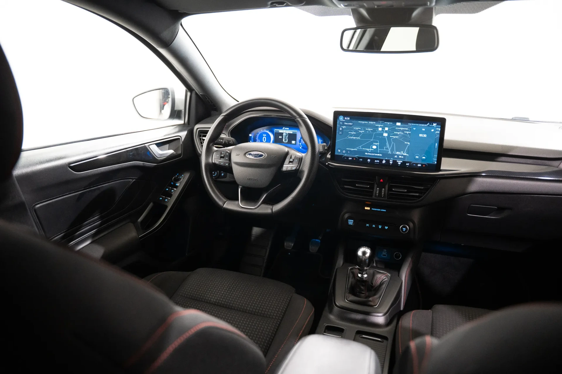 Ford Focus 1.0 EcoBoost MHEV ST-Line 9